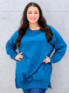 Bluza z dłuższym tyłem XXL – modna bluza plus size dla kobiet Stylowa XL