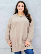 Bluza z dłuższym tyłem XXL – modna bluza plus size dla kobiet Stylowa XL