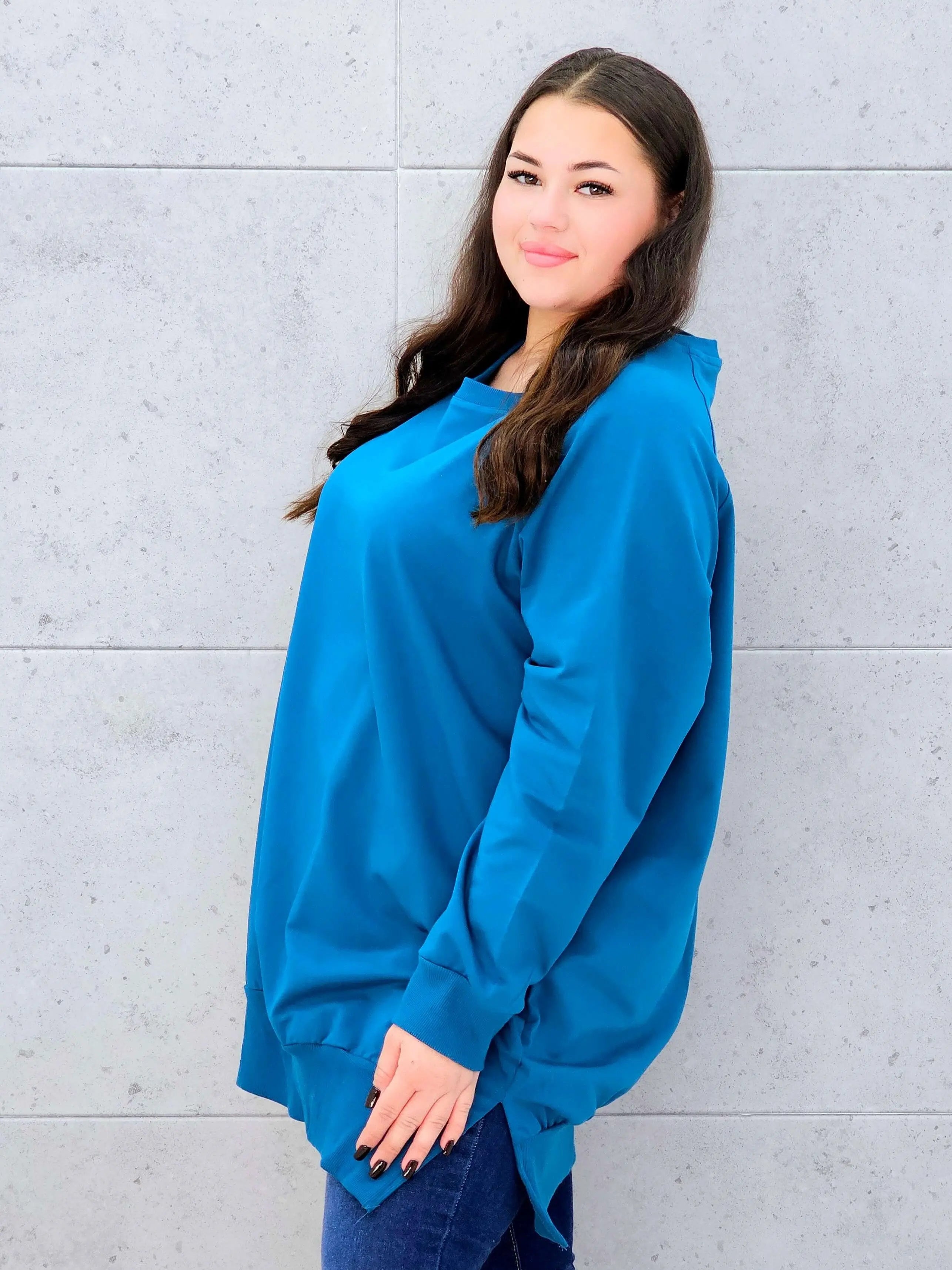 Bluza z dłuższym tyłem XXL – modna bluza plus size dla kobiet Stylowa XL
