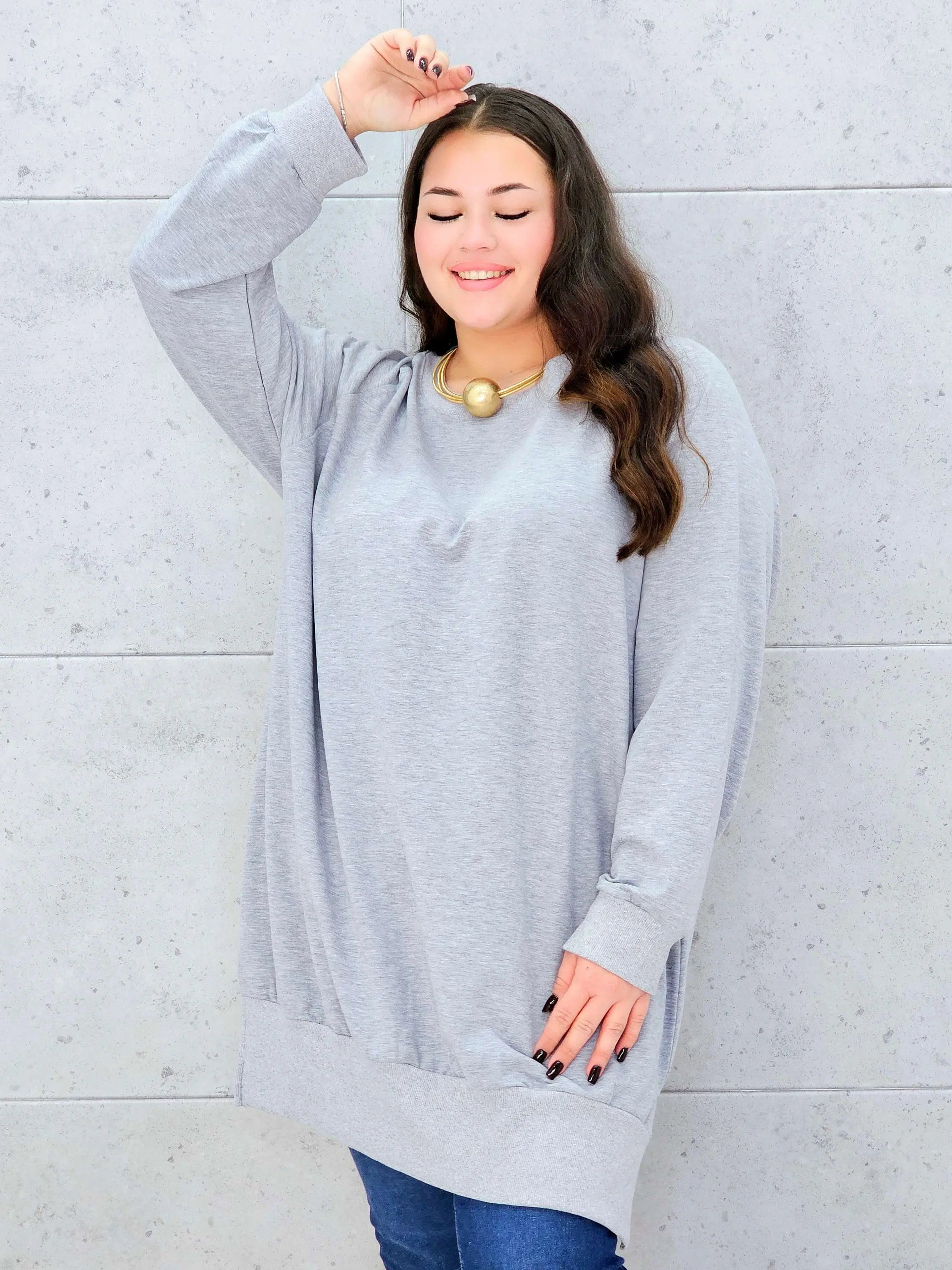 Bluza z dłuższym tyłem XXL – modna bluza plus size dla kobiet Stylowa XL