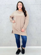Bluza z dłuższym tyłem XXL – modna bluza plus size dla kobiet Stylowa XL