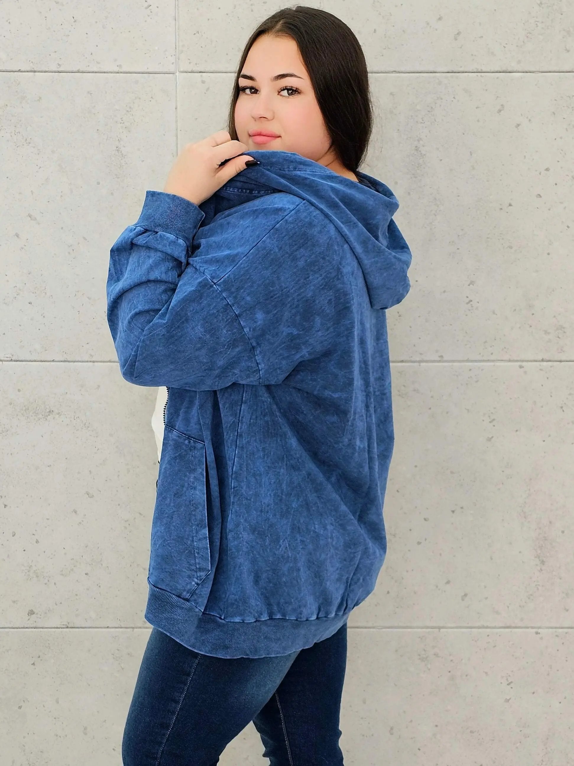 Bluza z efektem sprania z kapturem – moda dla kobiet plus size Stylowa XL