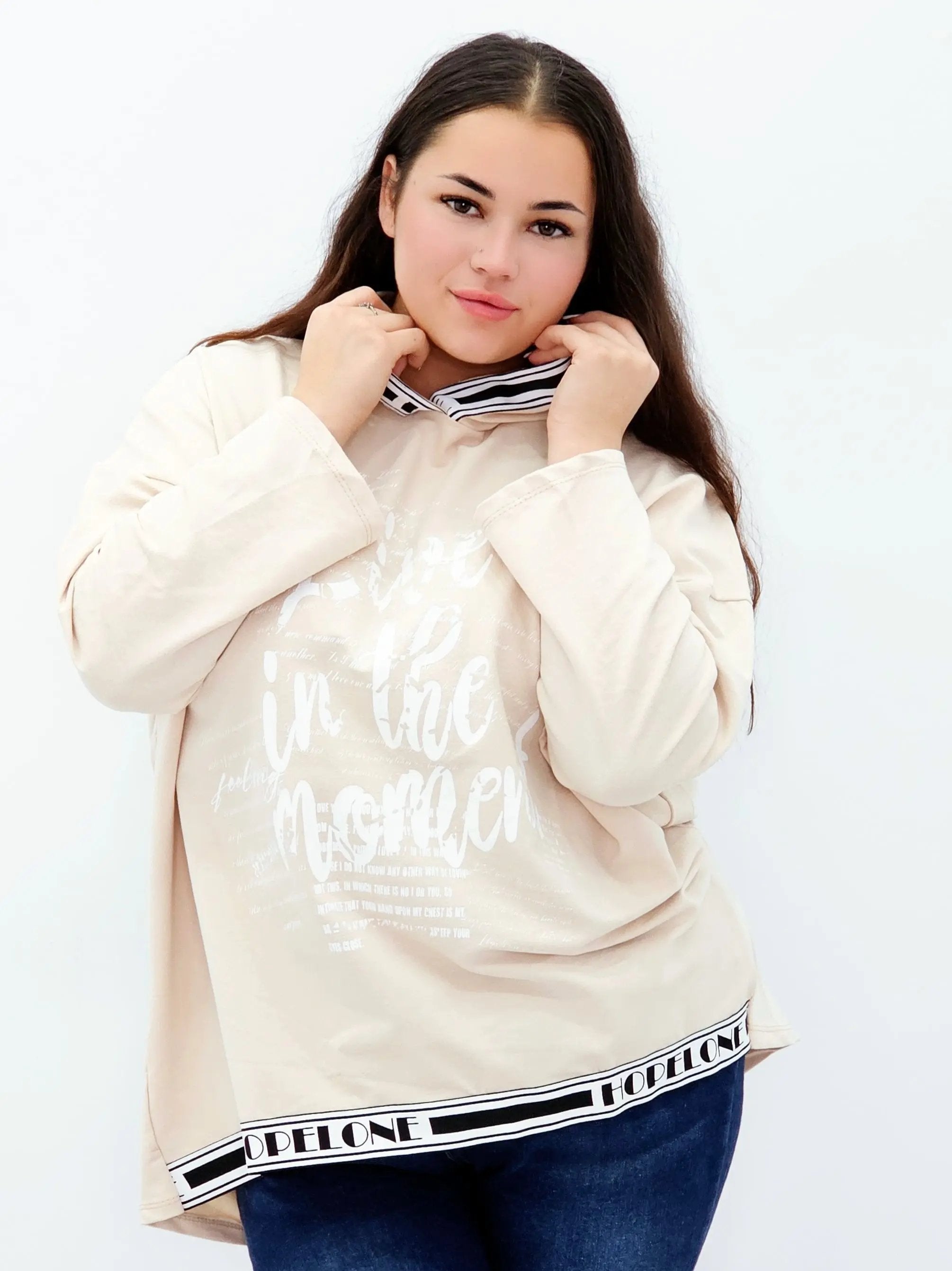 Bluza z kapturem i wstawkami napisów Stylowa XL