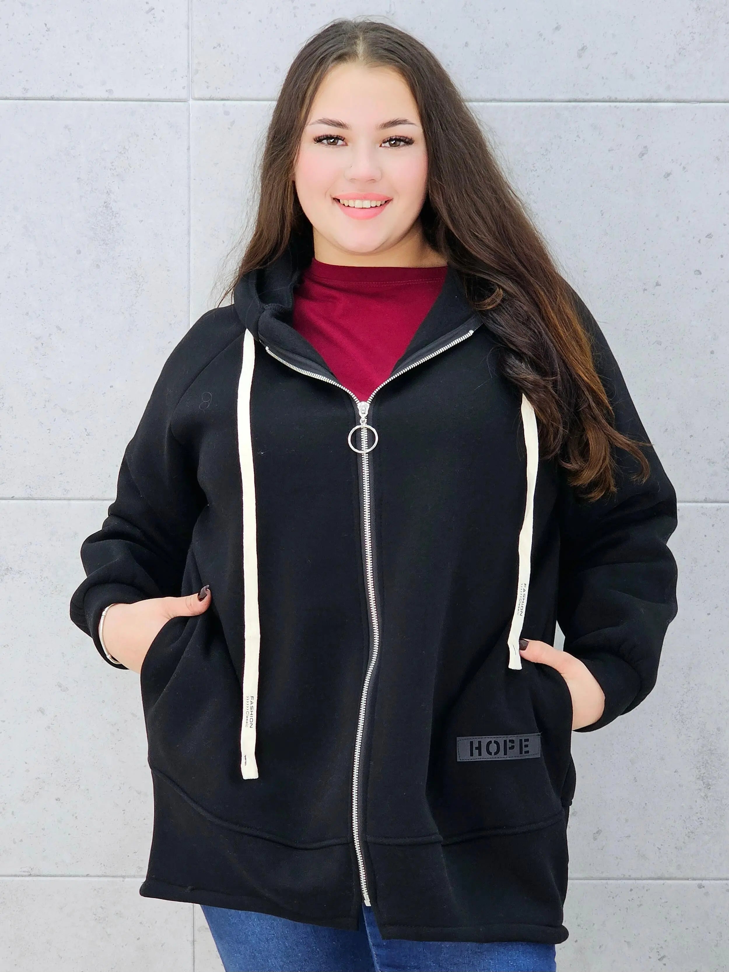 bluza z kapturem czarna plus size – przód