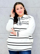 Bluza z kapturem z motylem – styl i wygoda w modzie plus size Stylowa XL