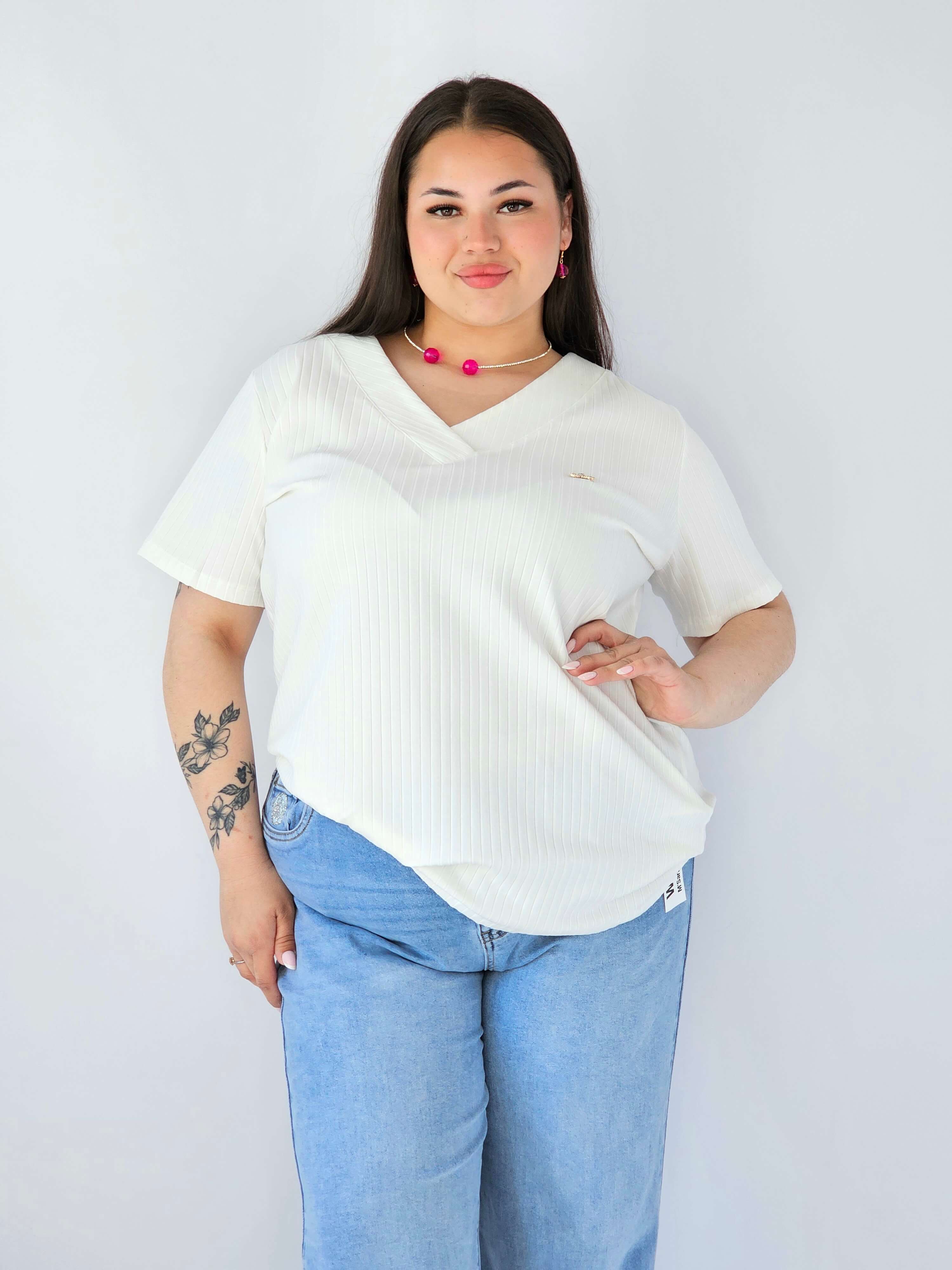 Bluzka Plus Size Prążkowana Z Dekoltem V I Krótkim Rękawem Stylowa XL