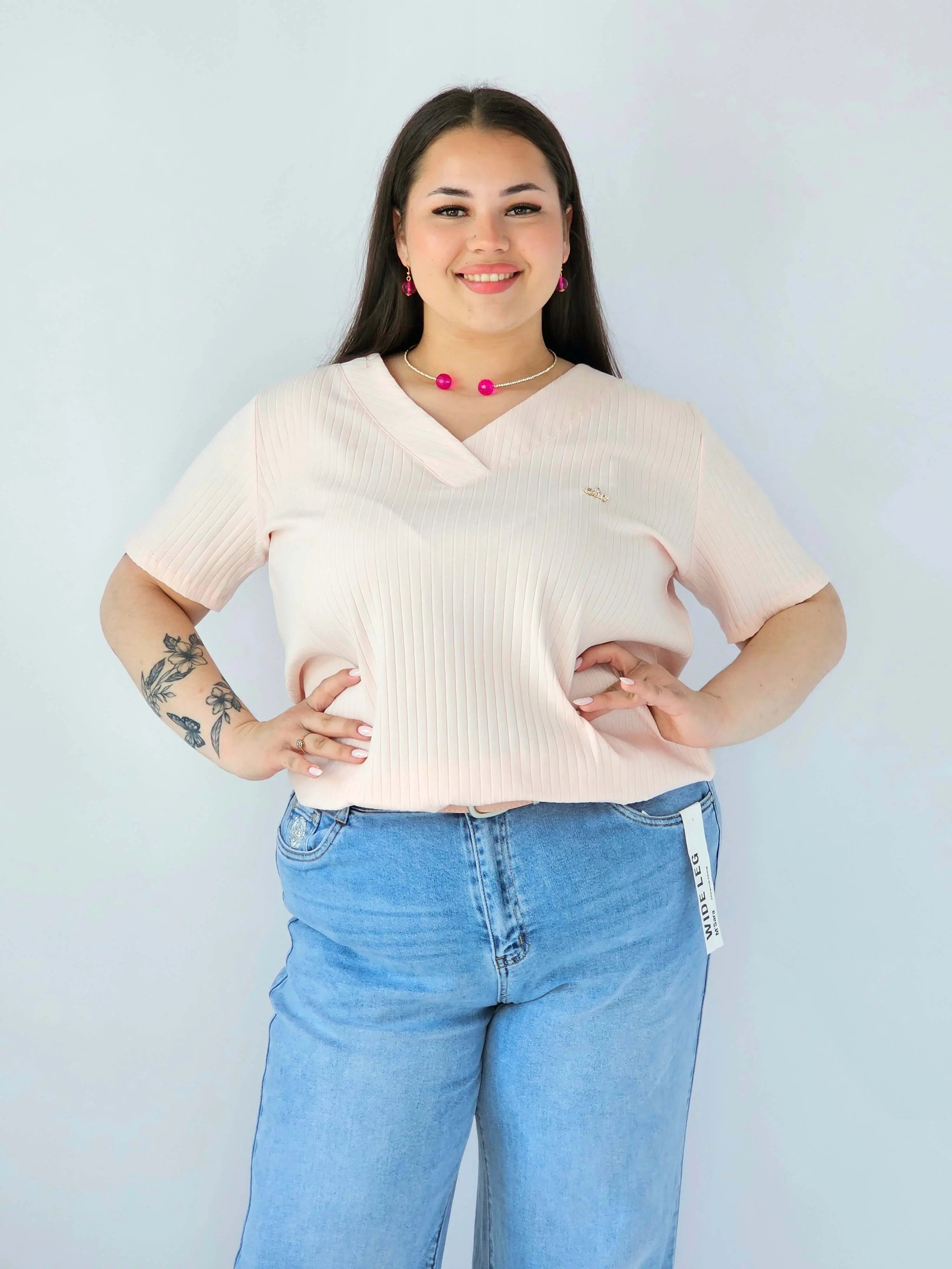 Bluzka Plus Size Prążkowana Z Dekoltem V I Krótkim Rękawem Stylowa XL