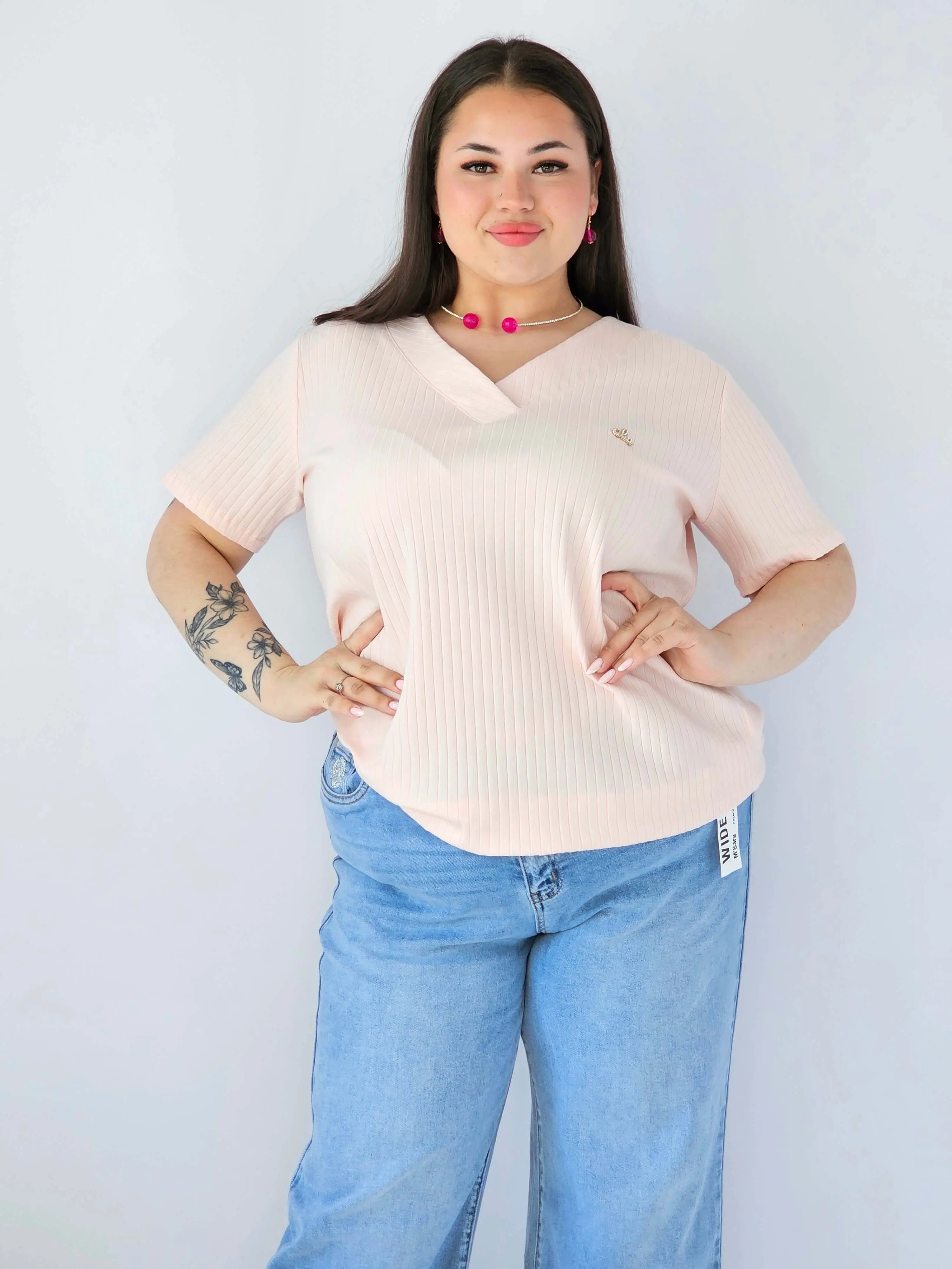 Bluzka Plus Size Prążkowana Z Dekoltem V I Krótkim Rękawem Stylowa XL