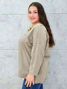 Bluzka Plus Size StylowaXL – Klasyka i Komfort w Nowoczesnym Stylu dla Kobiet XXL - Stylowa XL