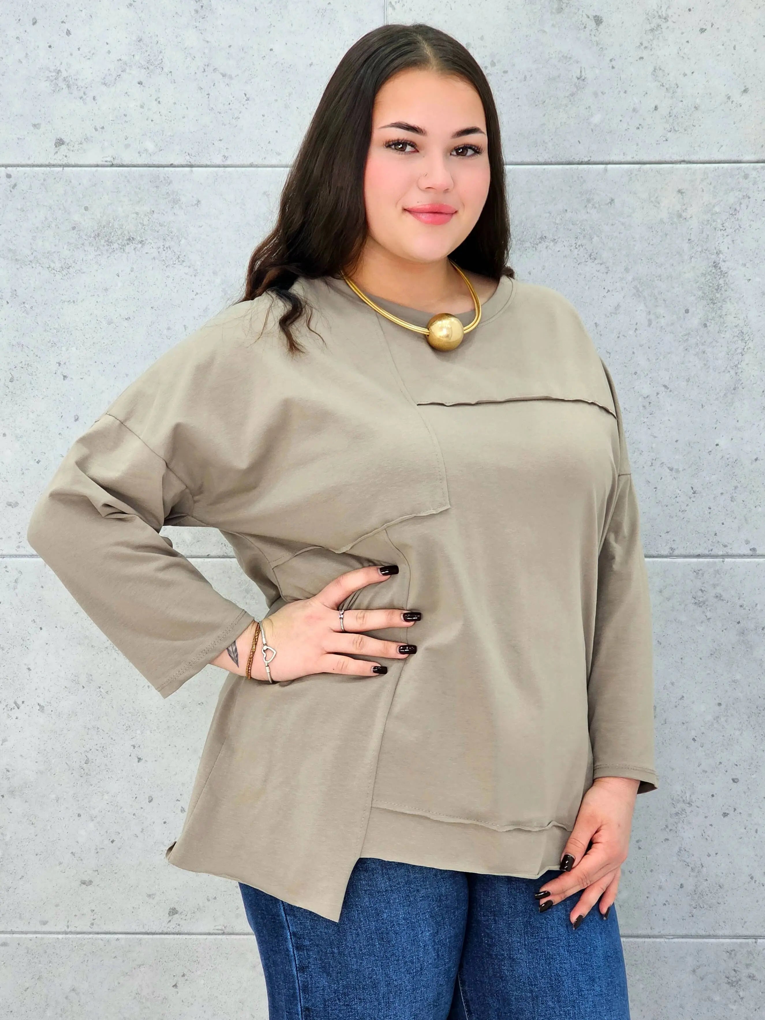 Bluzka Plus Size StylowaXL – Klasyka i Komfort w Nowoczesnym Stylu dla Kobiet XXL - Stylowa XL