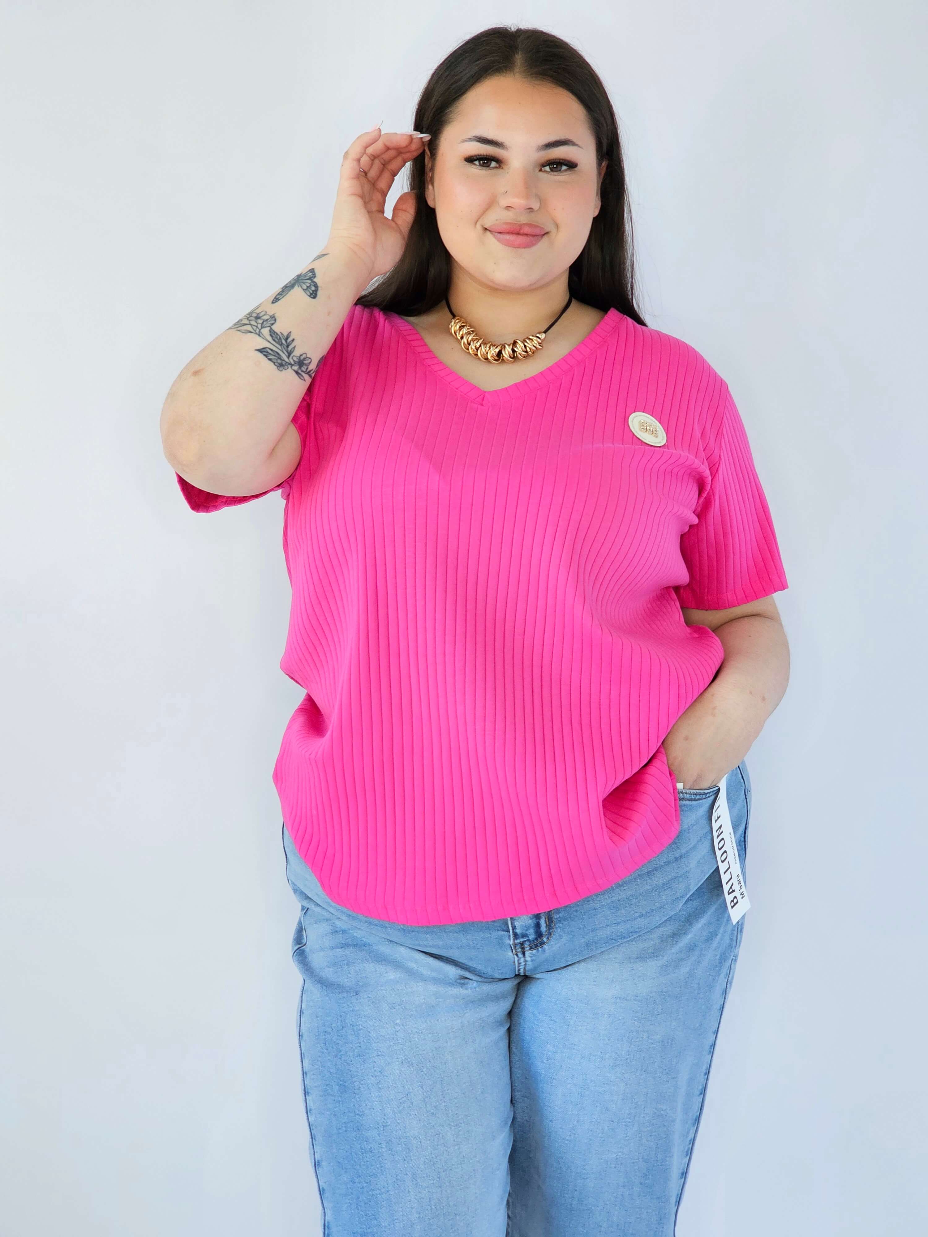 Bluzka Plus Size Z Dekoltem V I Ozdobną Aplikacją Stylowa XL