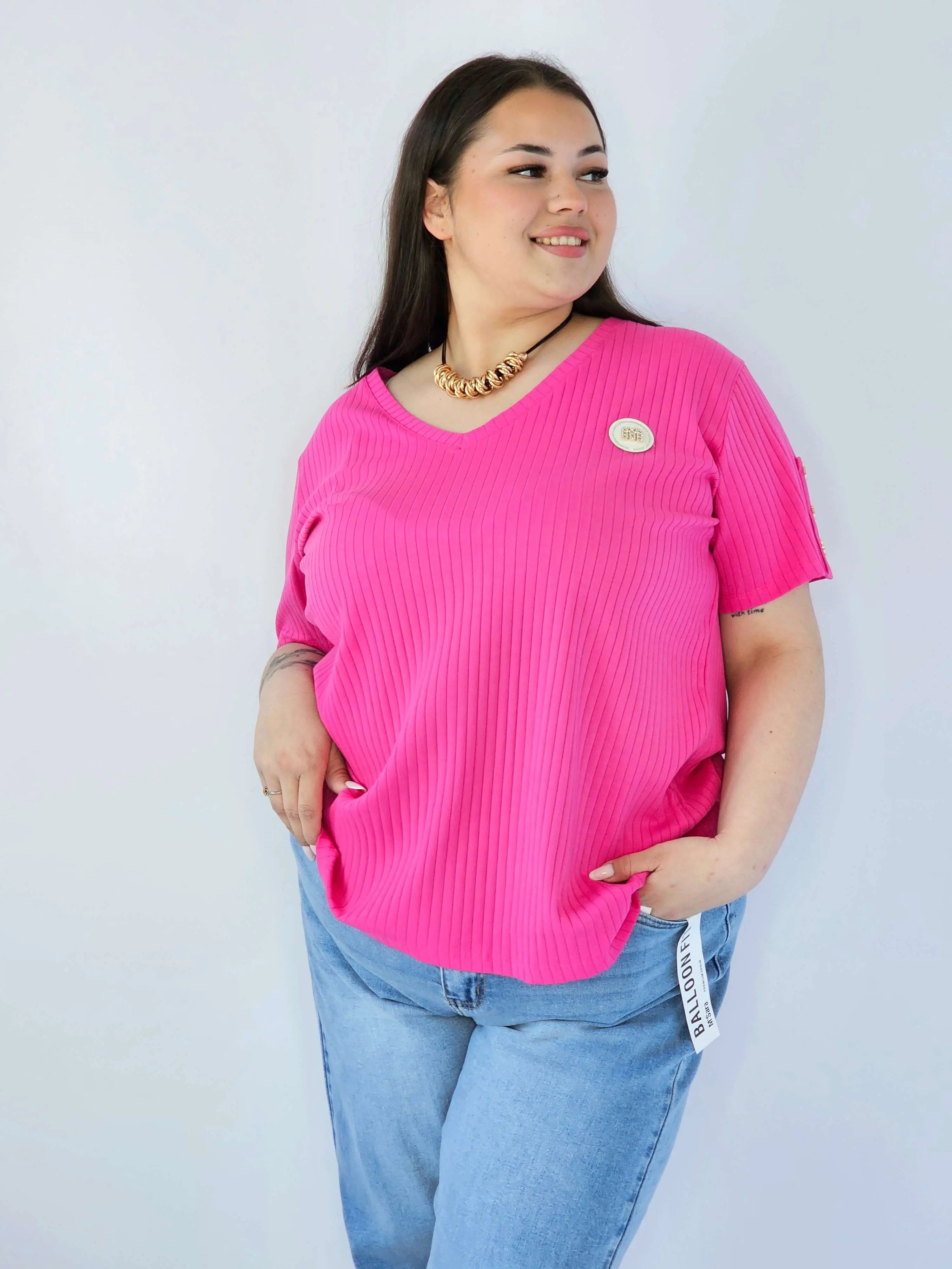 Bluzka Plus Size Z Dekoltem V I Ozdobną Aplikacją Stylowa XL