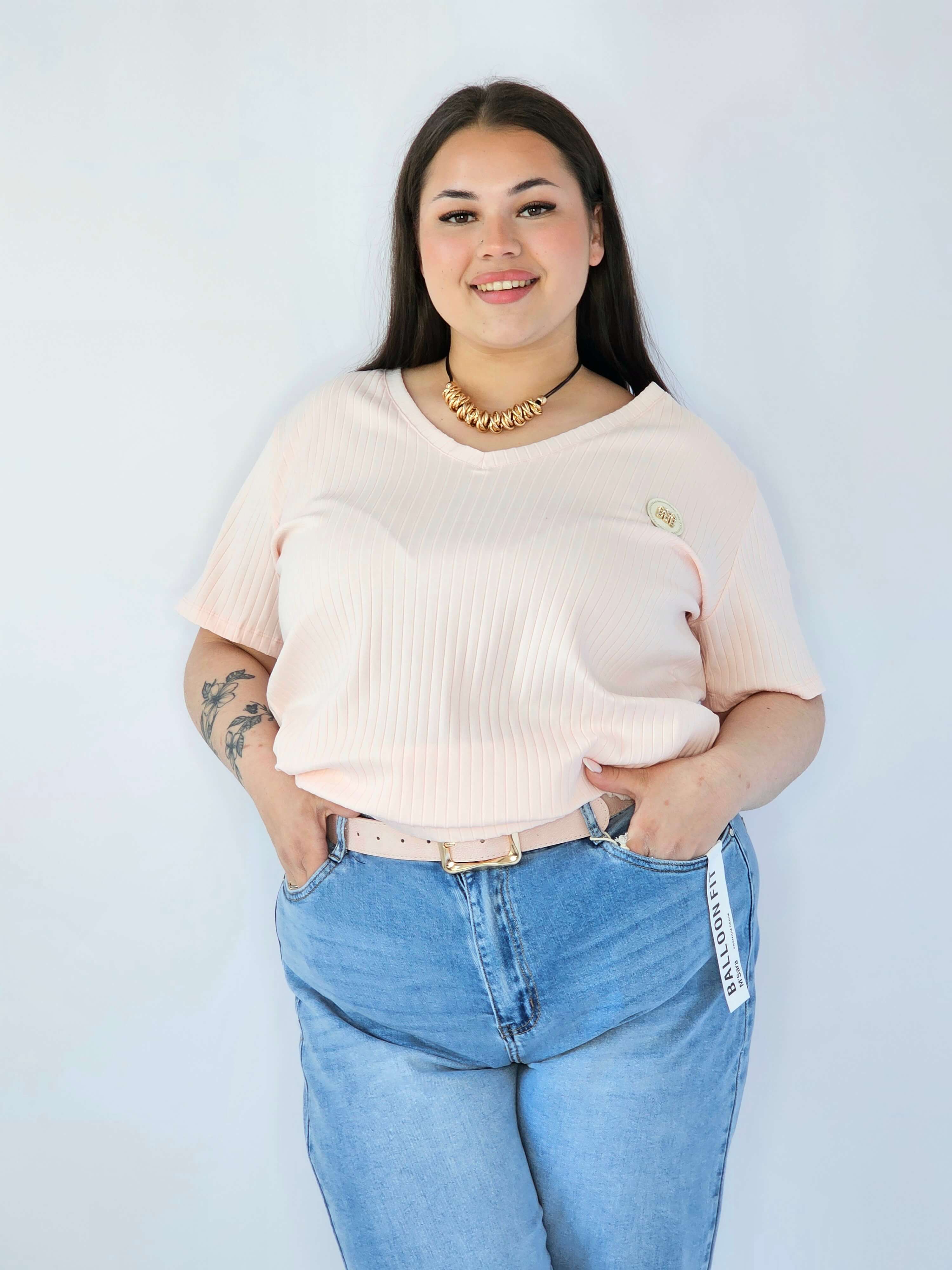 Bluzka Plus Size Z Dekoltem V I Ozdobną Aplikacją Stylowa XL