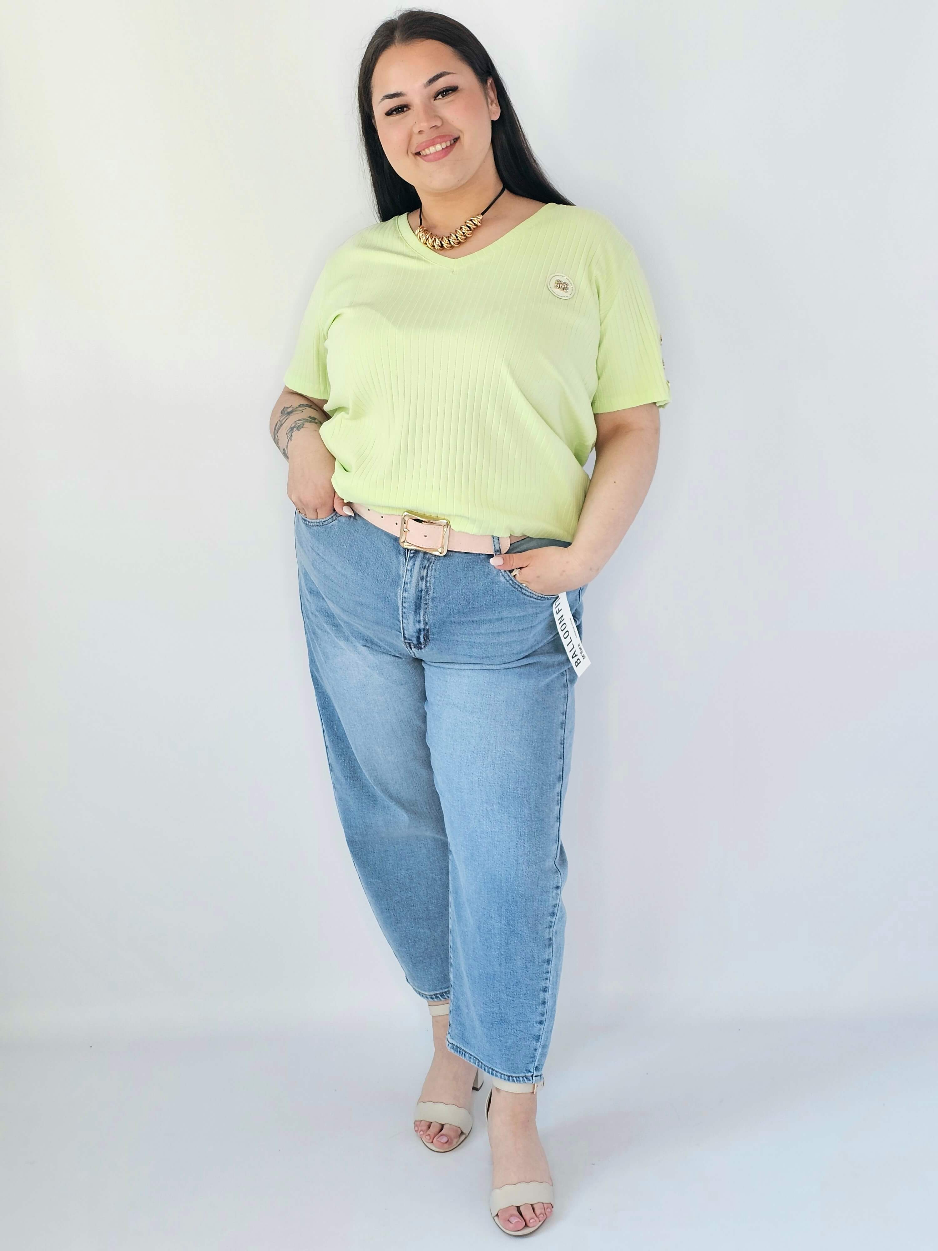 Bluzka Plus Size Z Dekoltem V I Ozdobną Aplikacją Stylowa XL