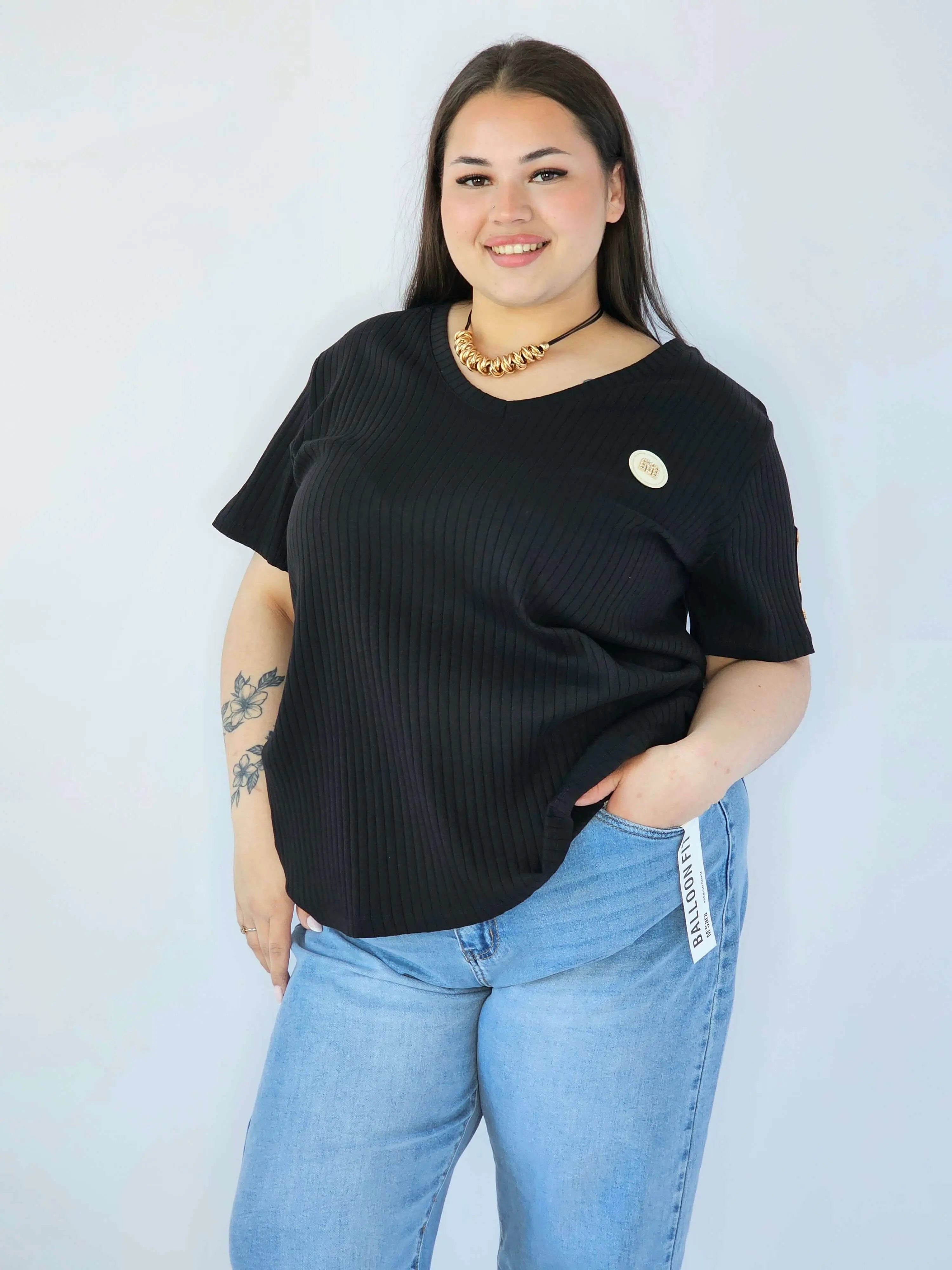 Bluzka Plus Size Z Dekoltem V I Ozdobną Aplikacją Stylowa XL