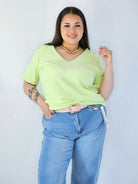 Bluzka Plus Size Z Dekoltem V I Ozdobnymi Detalami Na Ramionach Stylowa XL