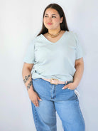 Bluzka Plus Size Z Dekoltem V I Ozdobnymi Detalami Na Ramionach Stylowa XL