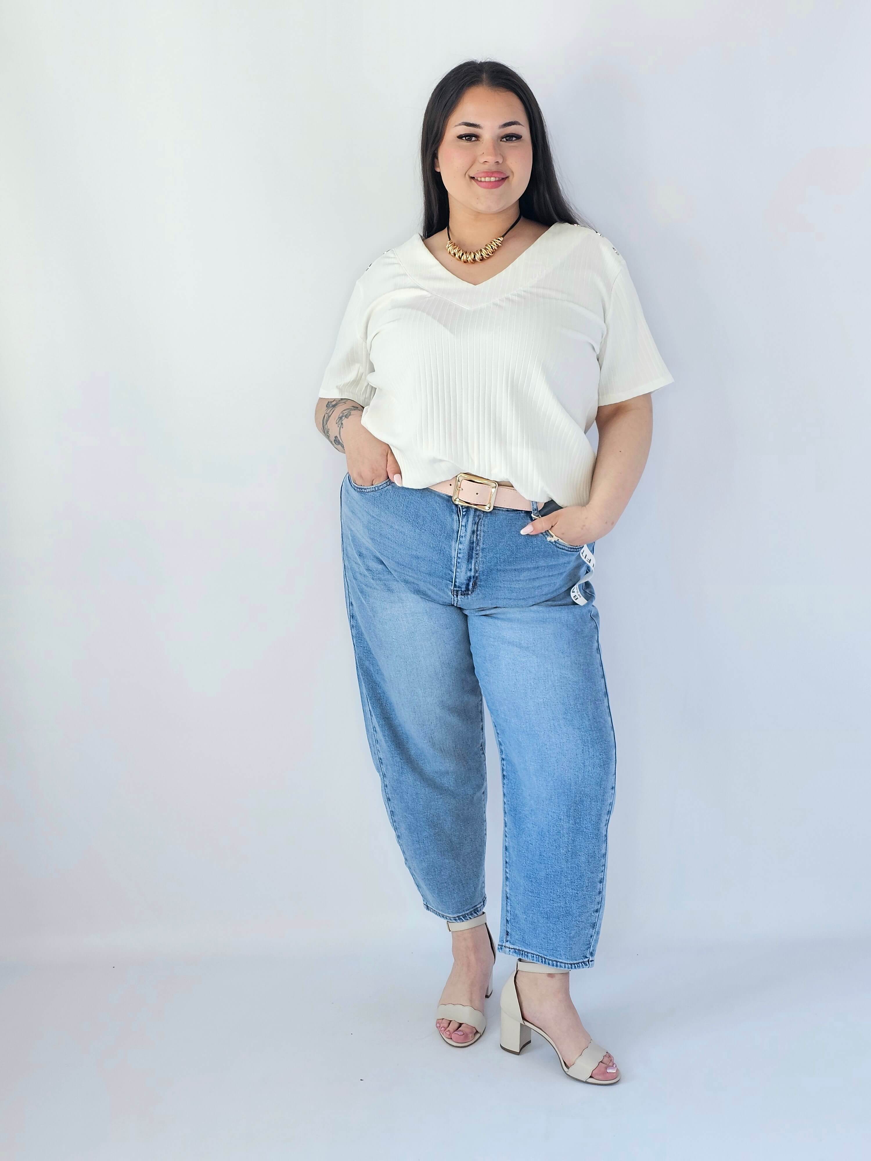 Bluzka Plus Size Z Dekoltem V I Ozdobnymi Detalami Na Ramionach Stylowa XL