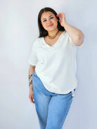Bluzka Plus Size Z Dekoltem V I Ozdobnymi Detalami Na Ramionach Stylowa XL