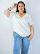 Bluzka Plus Size Z Dekoltem V I Ozdobnymi Detalami Na Ramionach Stylowa XL