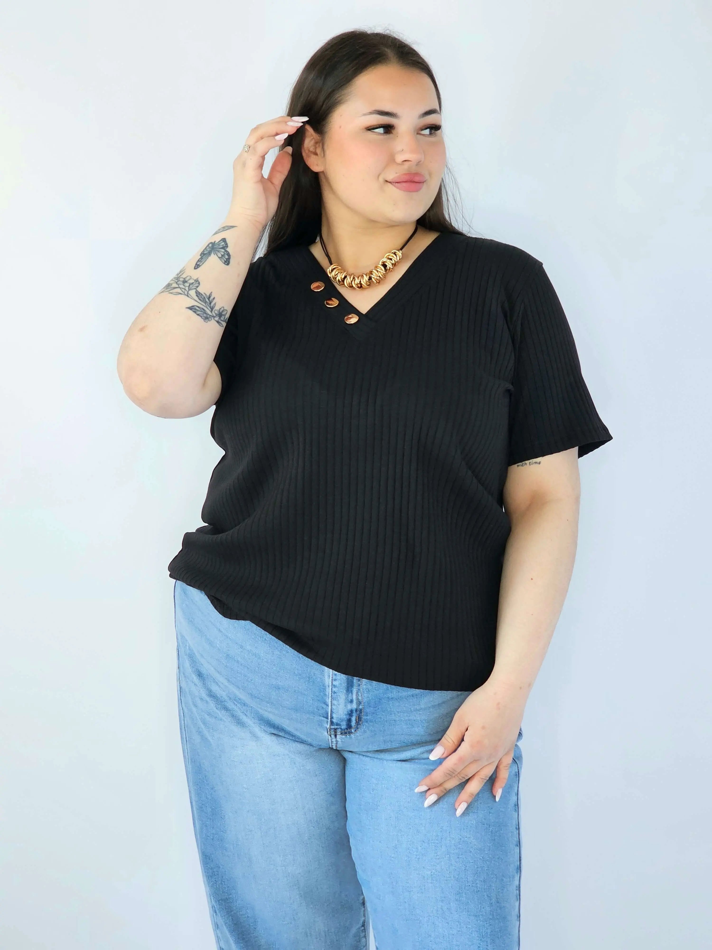Bluzka Plus Size Z Dekoltem V I Ozdobnymi Guzikami Stylowa XL