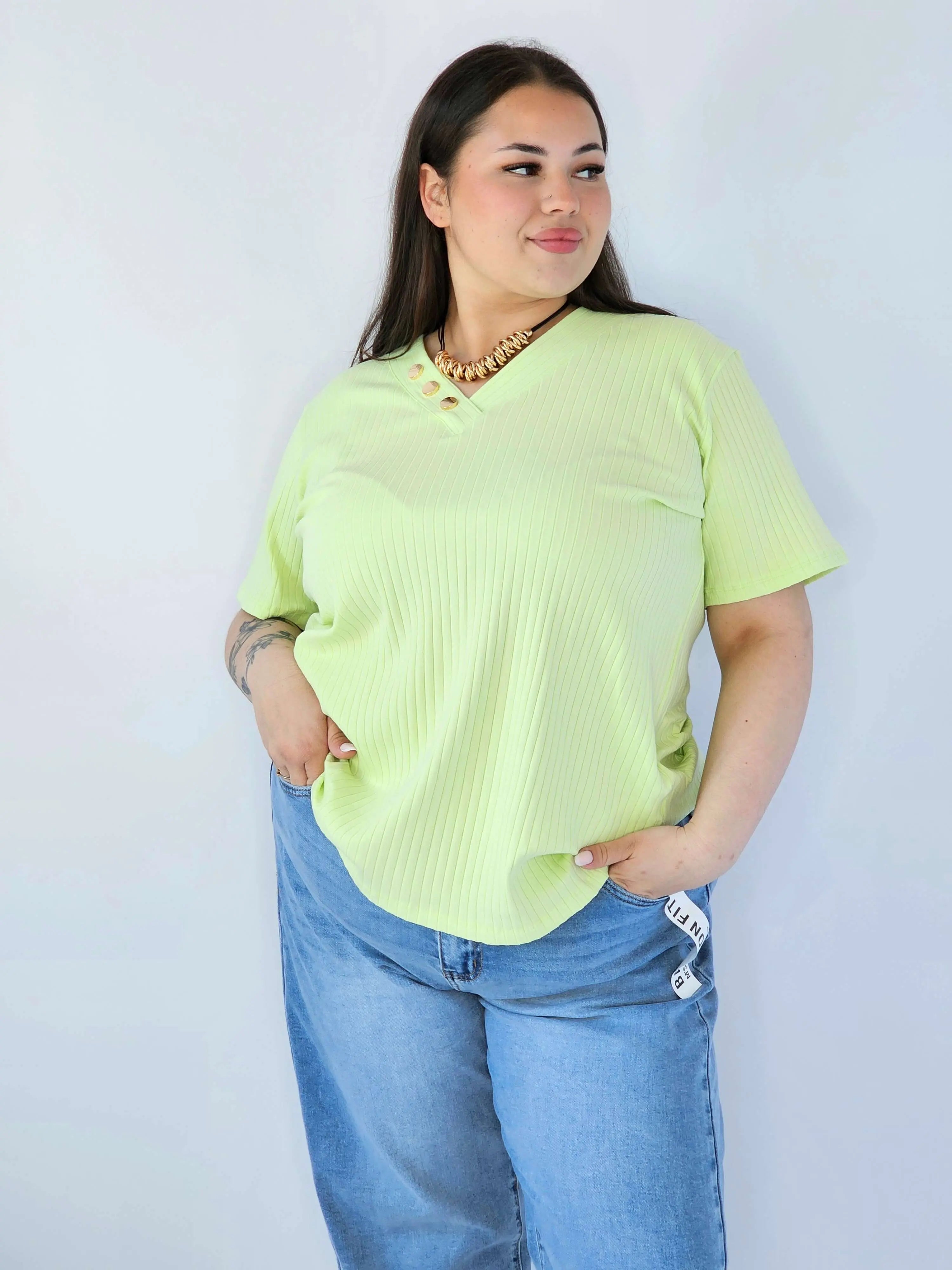Bluzka Plus Size Z Dekoltem V I Ozdobnymi Guzikami Stylowa XL