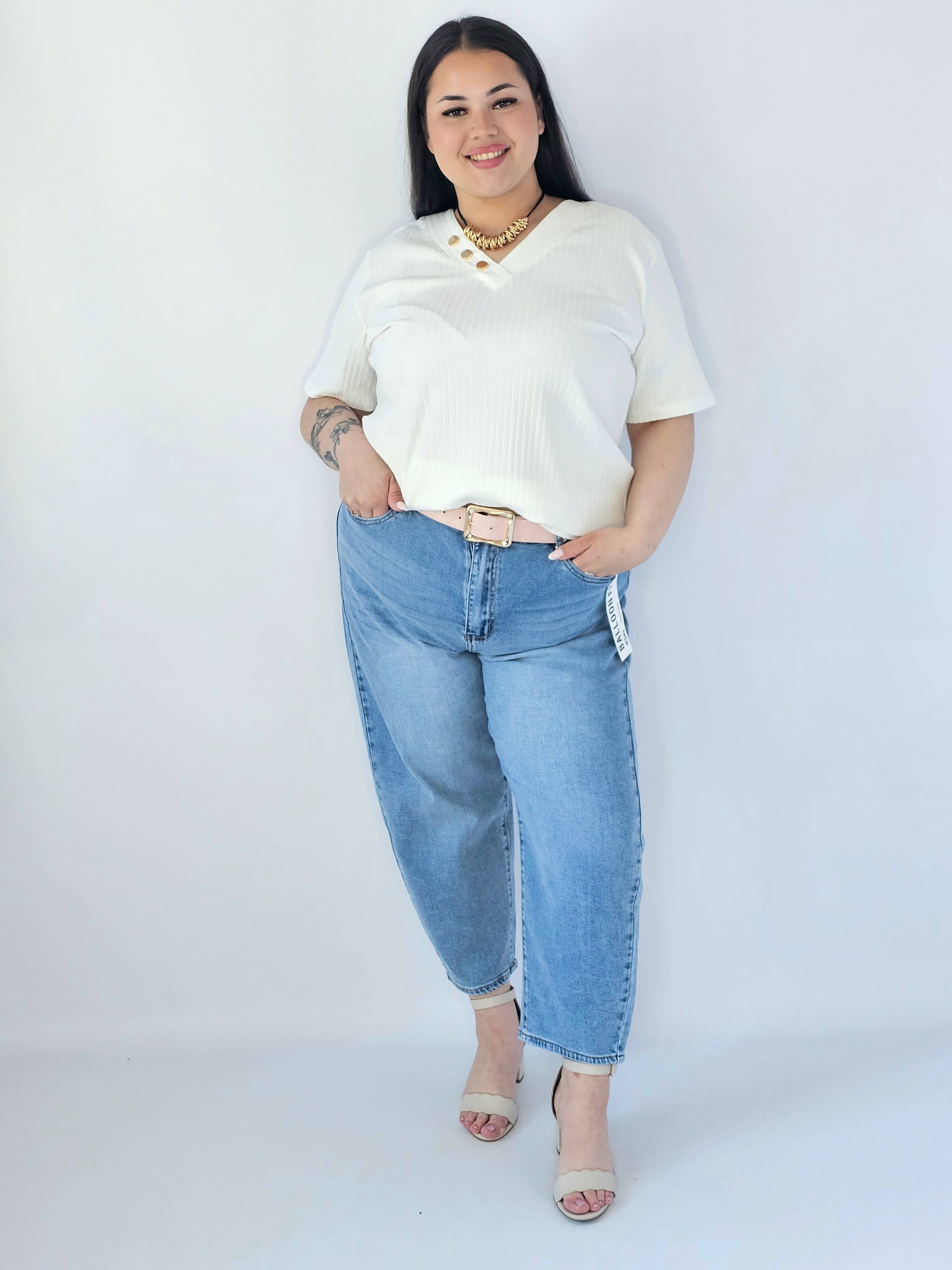 Bluzka Plus Size Z Dekoltem V I Ozdobnymi Guzikami Stylowa XL