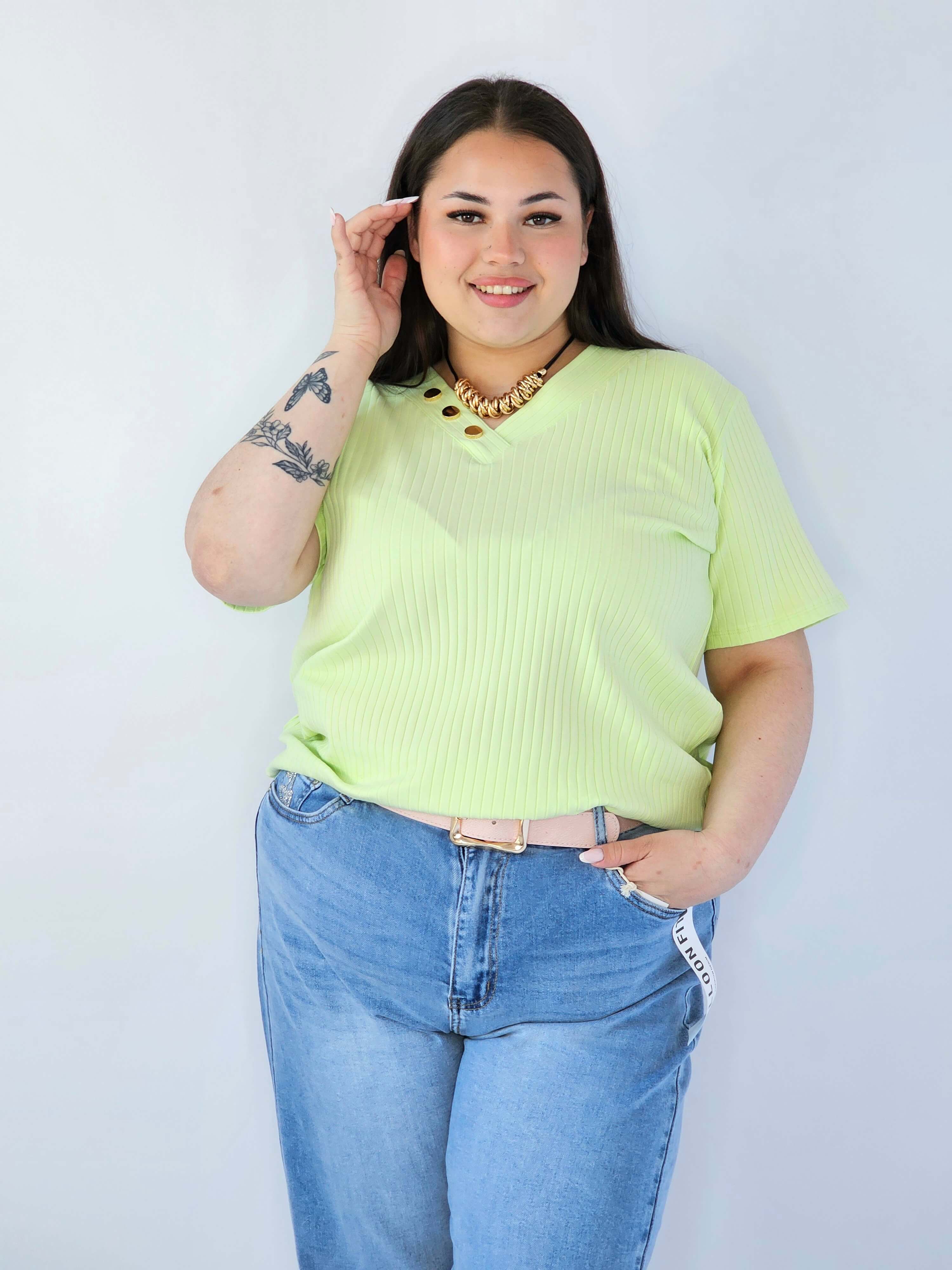 Bluzka Plus Size Z Dekoltem V I Ozdobnymi Guzikami Stylowa XL