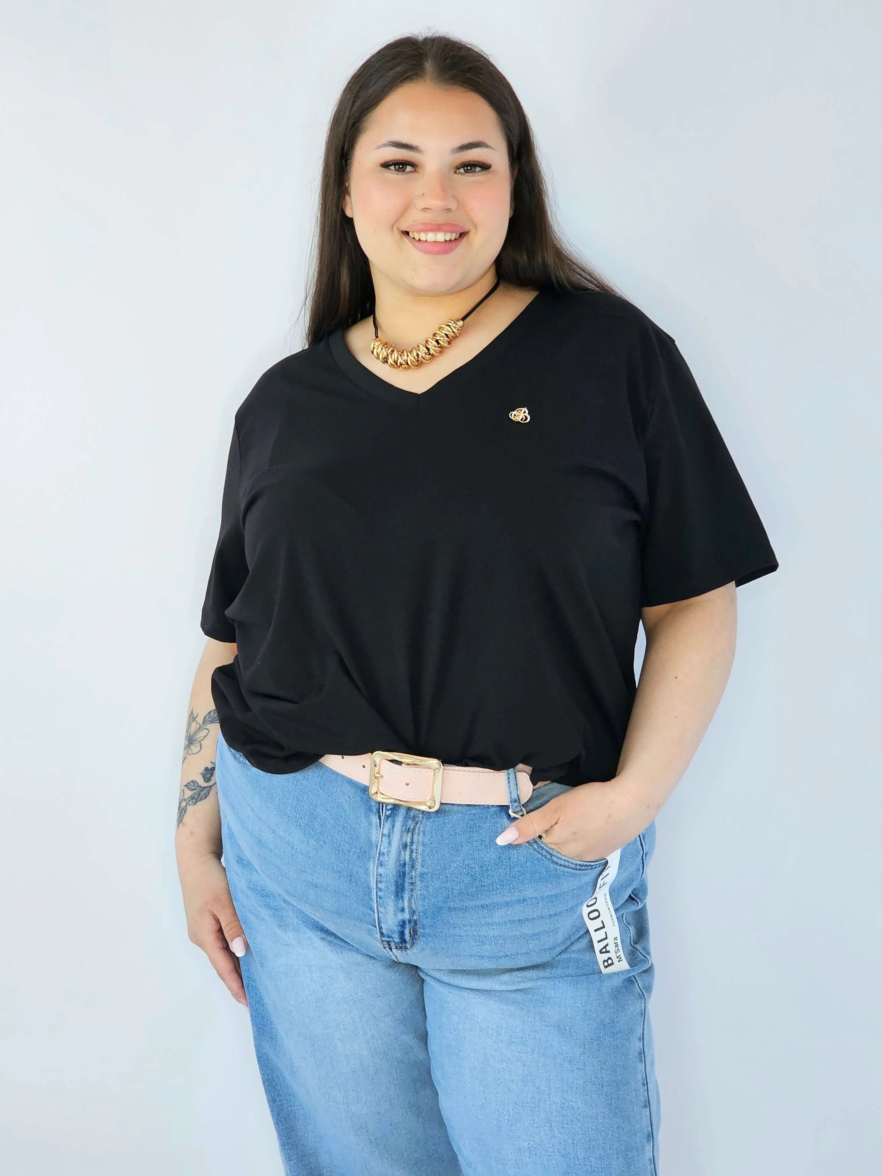 Bluzka Plus Size Z Dekoltem V I Subtelną Ozdobą Stylowa XL