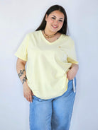 Bluzka Plus Size Z Dekoltem V I Subtelną Ozdobą Stylowa XL