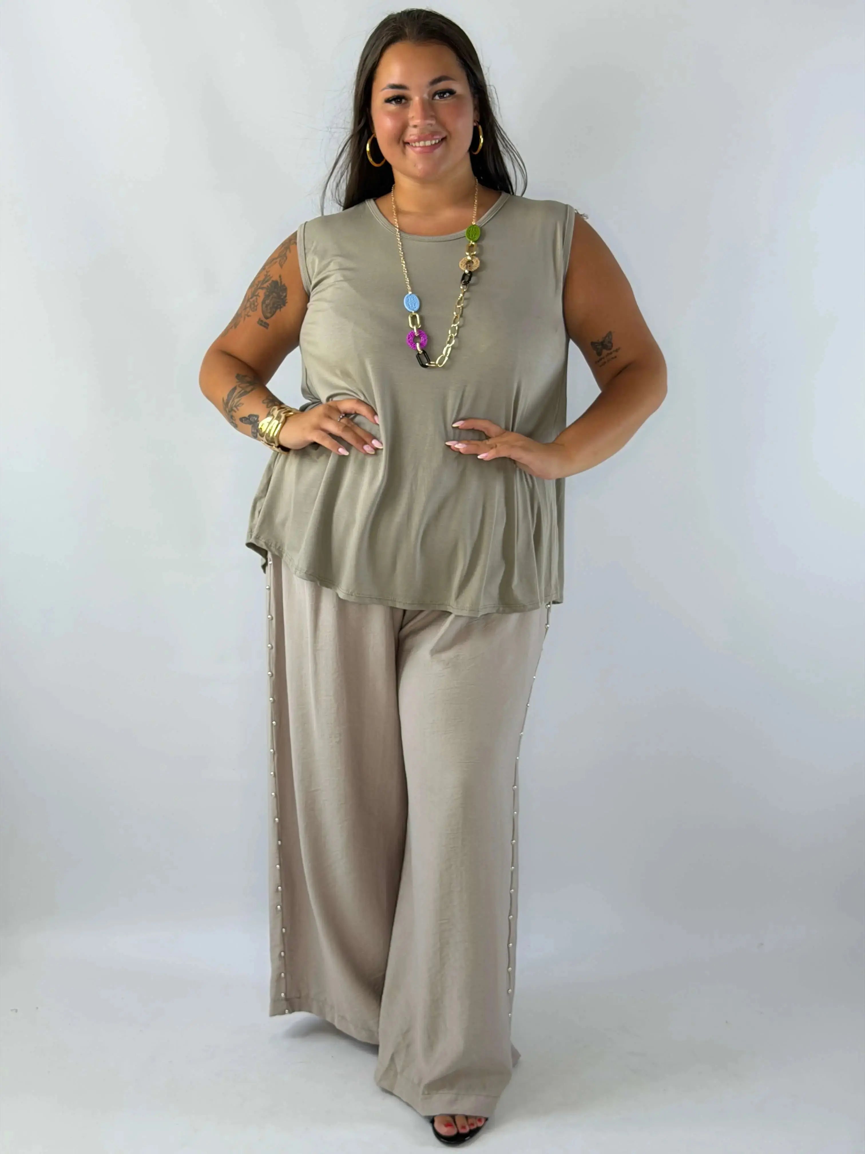Bluzka Plus Size bez rękawów – lekka, wygodna i ponadczasowa Stylowa XL