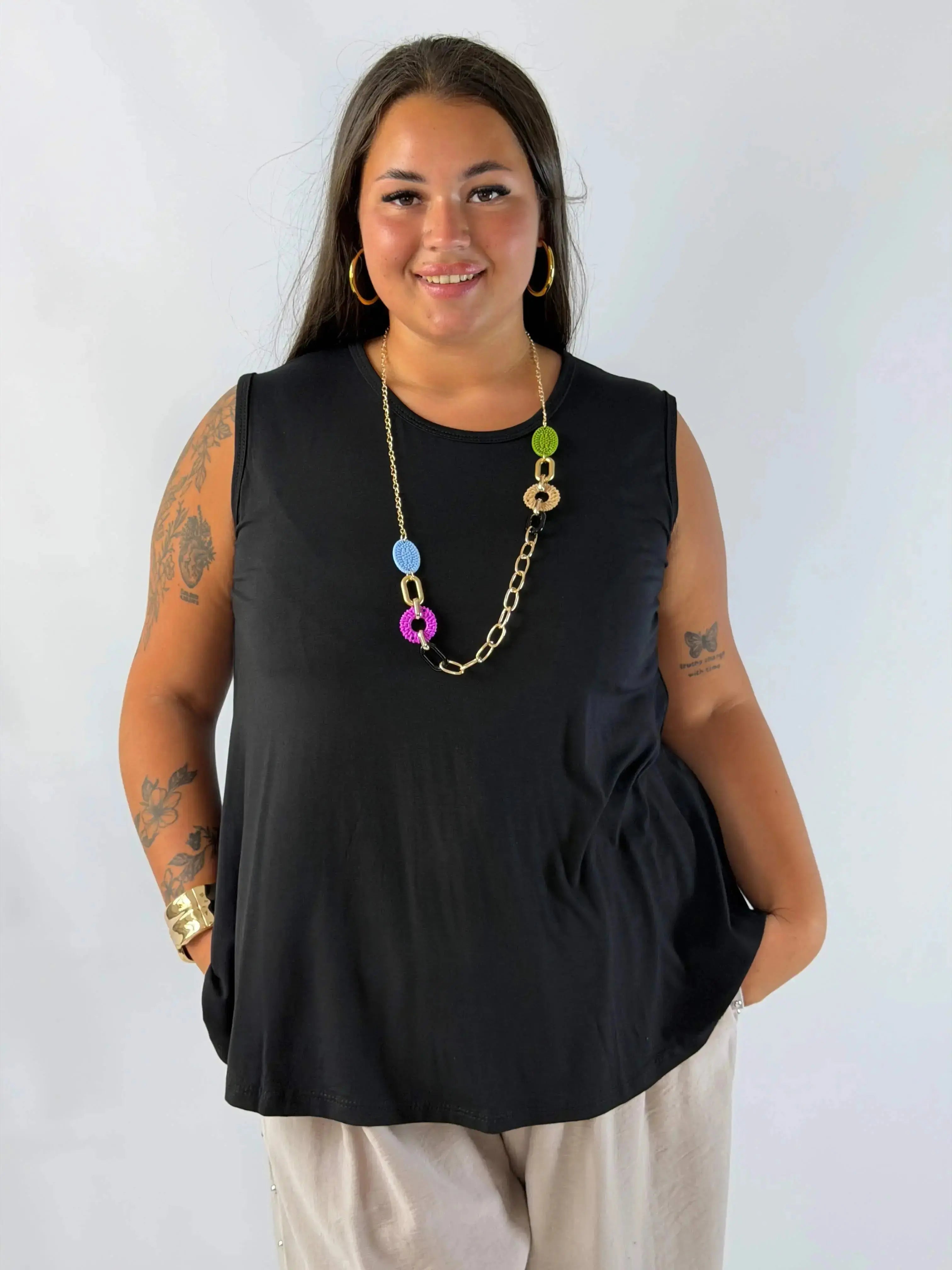 Bluzka Plus Size bez rękawów – lekka, wygodna i ponadczasowa Stylowa XL