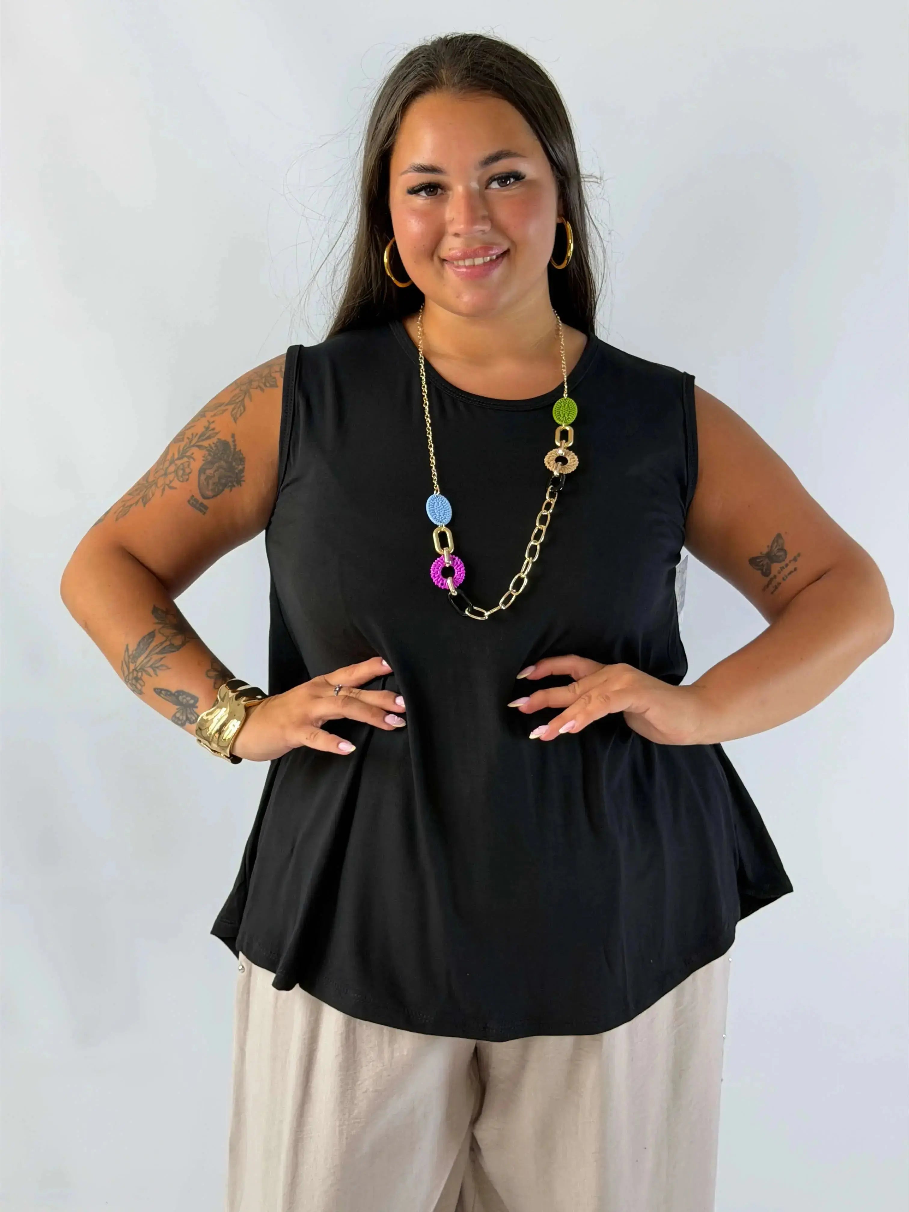 Bluzka Plus Size bez rękawów – lekka, wygodna i ponadczasowa Stylowa XL