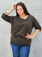 Bluzka Plus Size z Wiązaniem StylowaXL – Wygoda i Subtelna Elegancja dla Kobiet XXL - Stylowa XL