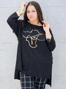 czarna bluzka plus size Stylowa XL ze złotym nadrukiem kobiety w kapeluszu – asymetryczka
