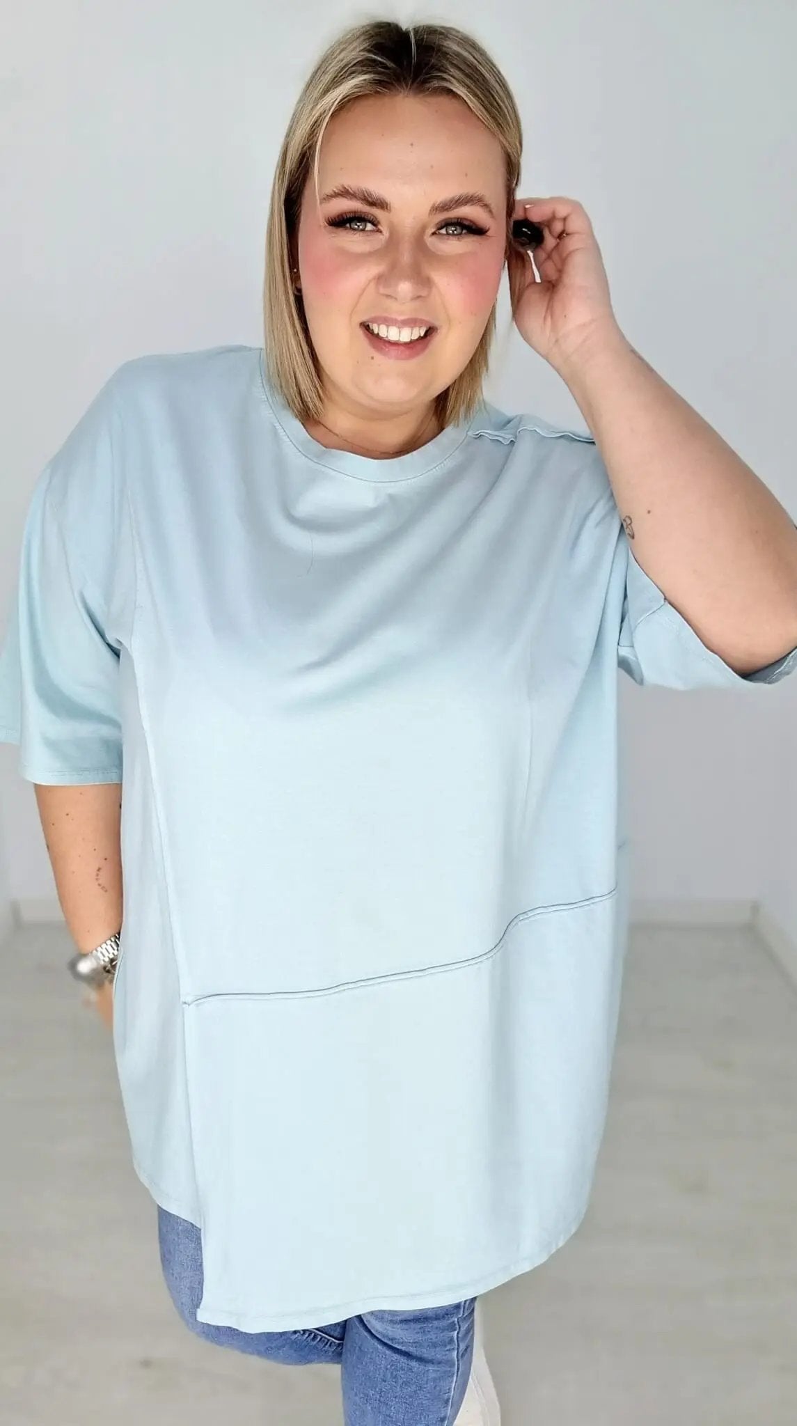 Bluzka bawełniana z rozcięciami po bokach - błękit Stylowa XL