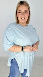 Bluzka bawełniana z rozcięciami po bokach - błękit Stylowa XL