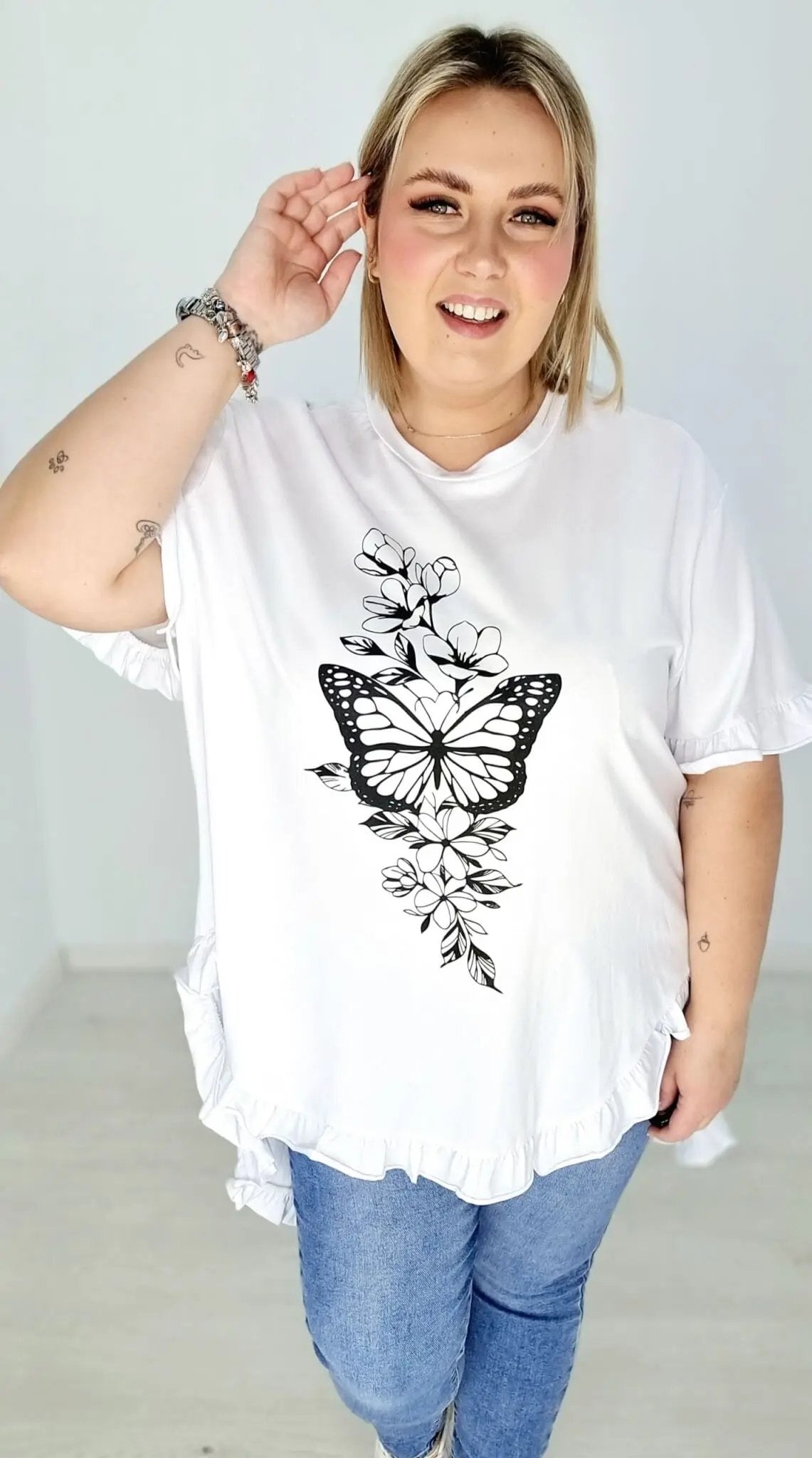 Bluzka bawełniana, rękaw oraz dół bluzki zakończony falbanką. Stylowa XL