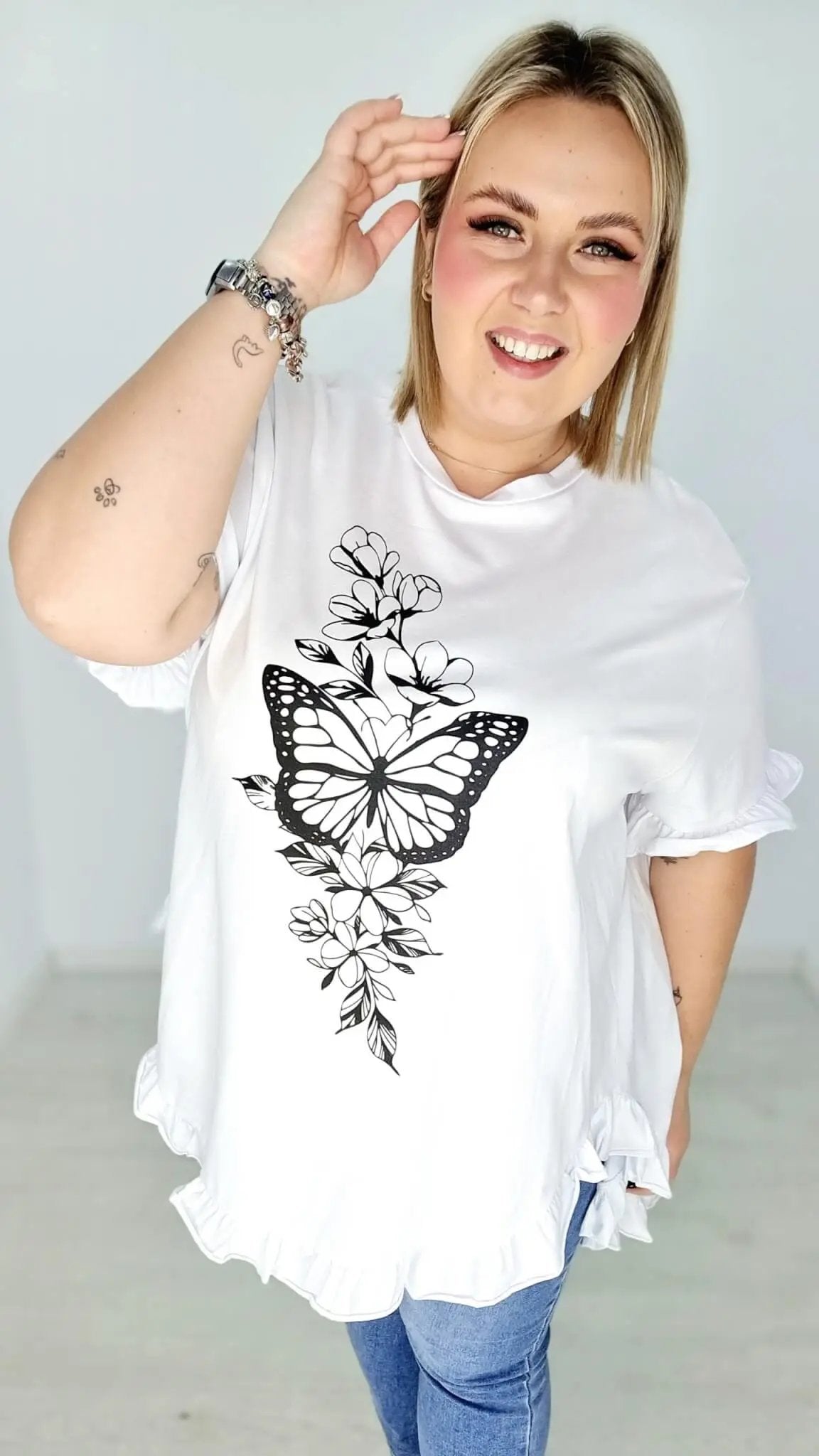 Bluzka bawełniana, rękaw oraz dół bluzki zakończony falbanką. Stylowa XL