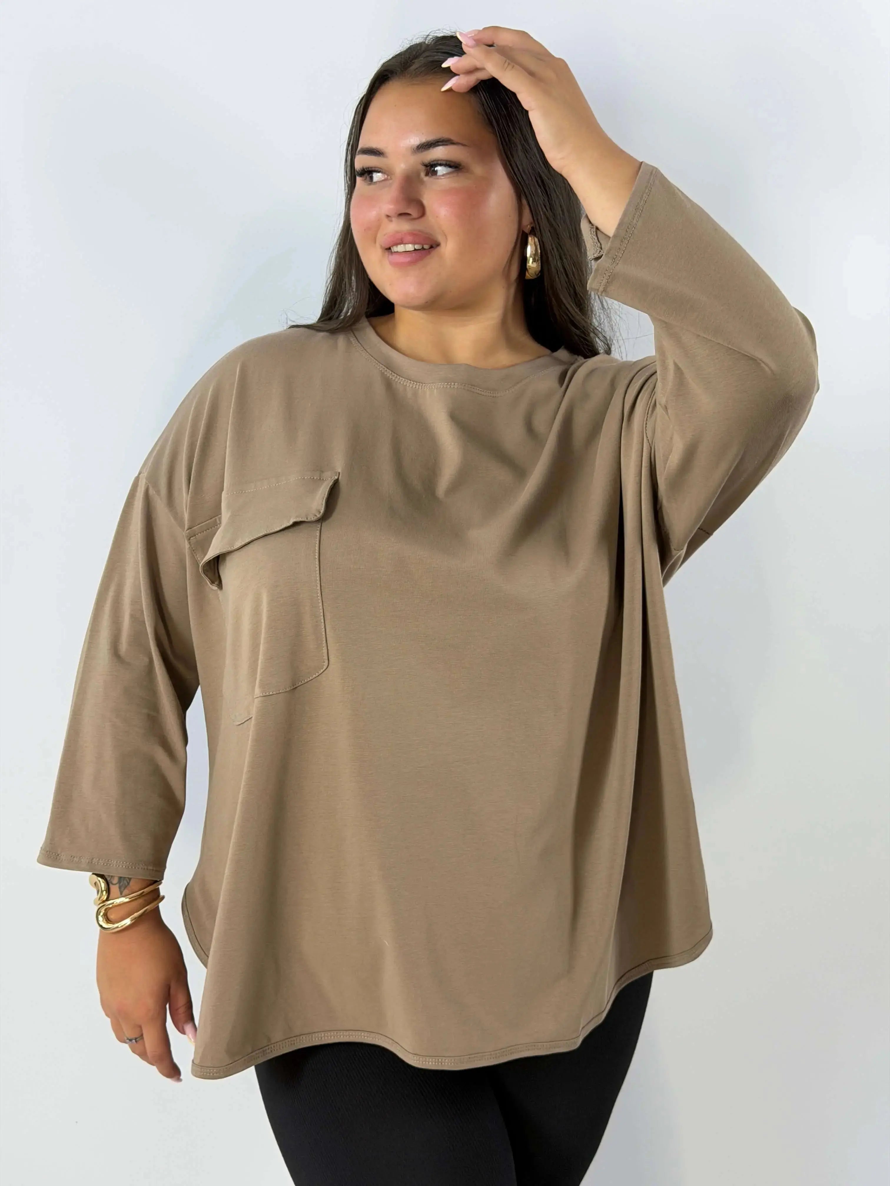 Bluzka damska Plus Size z ozdobną kieszonką – luźny fason na co dzień Stylowa XL