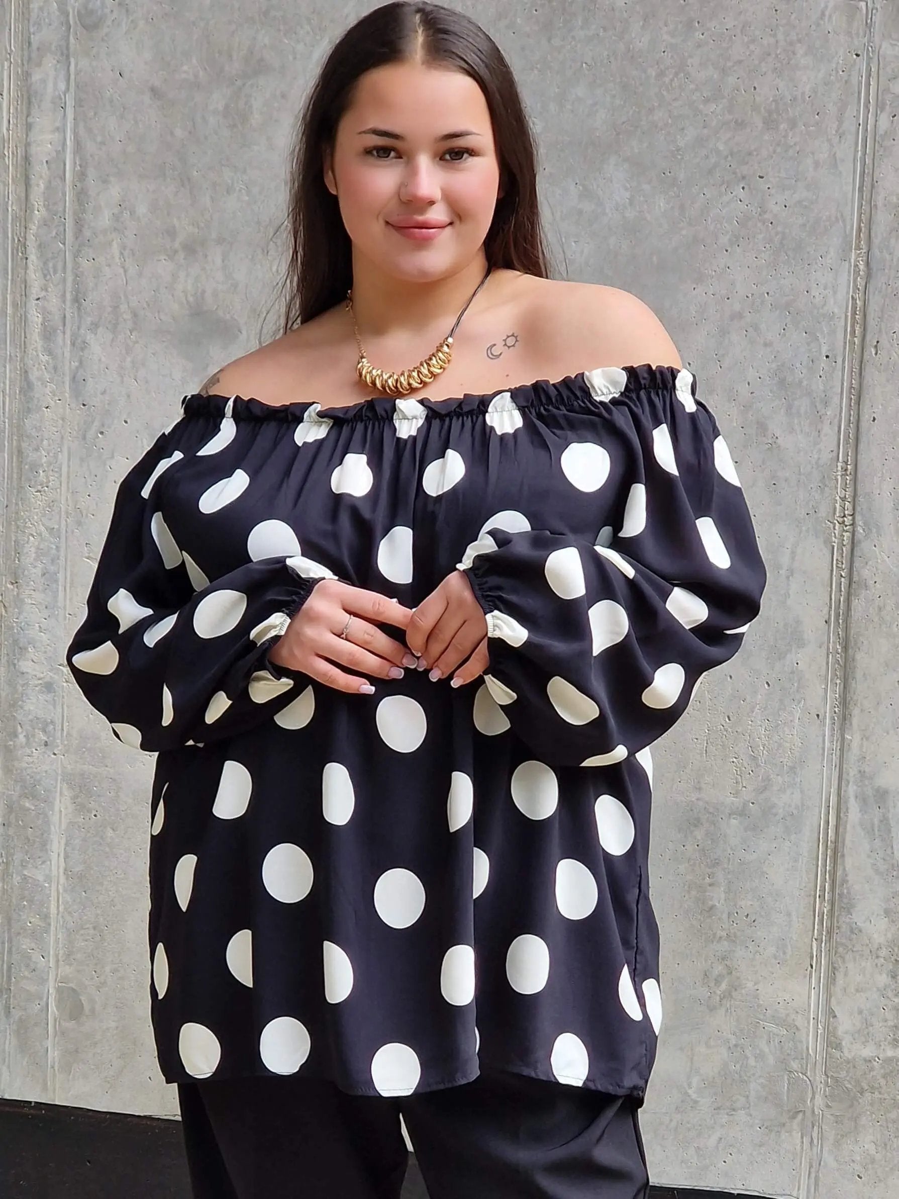 Bluzka hiszpanka w groszki Stylowa XL