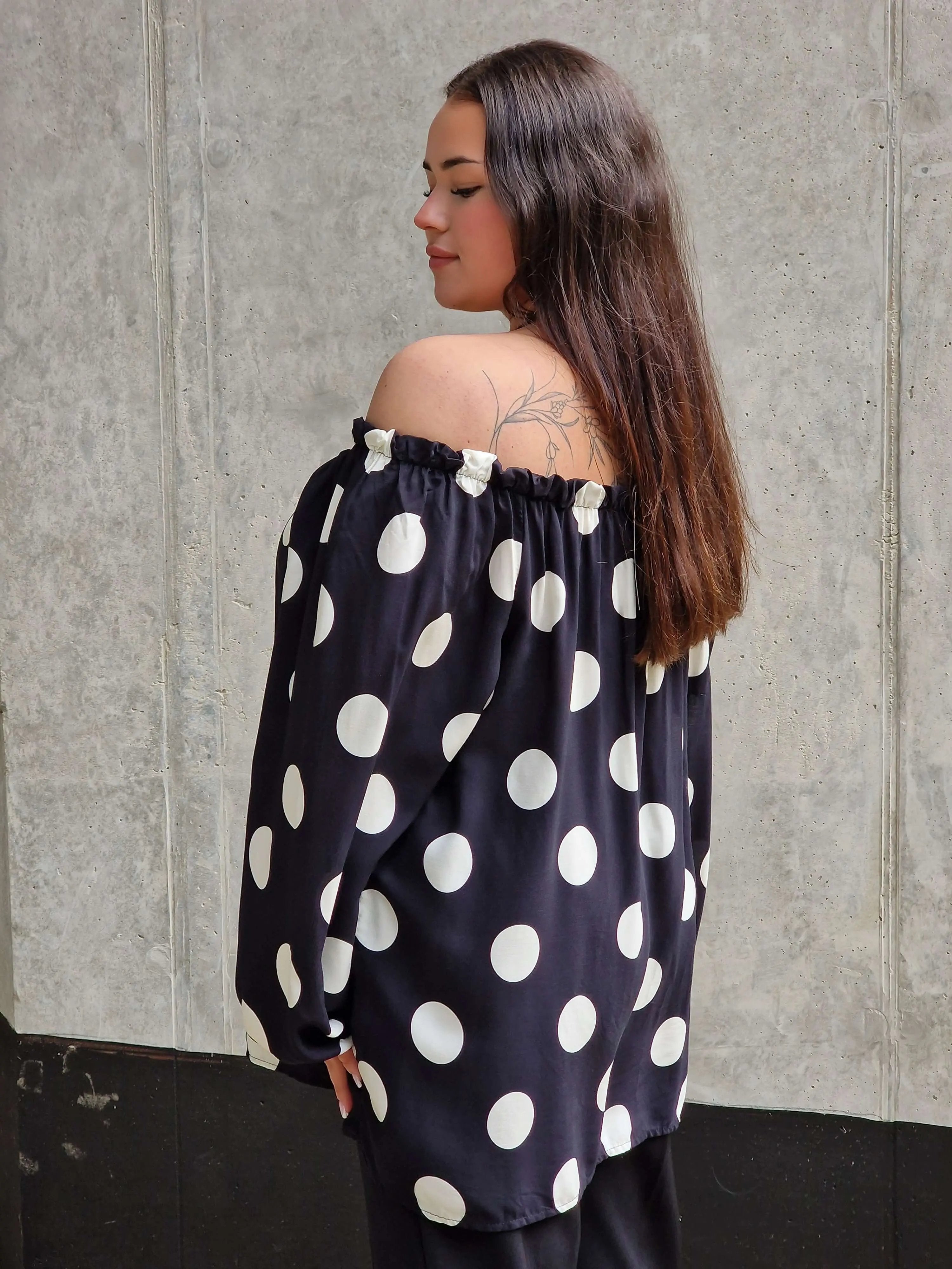 Bluzka hiszpanka w groszki Stylowa XL