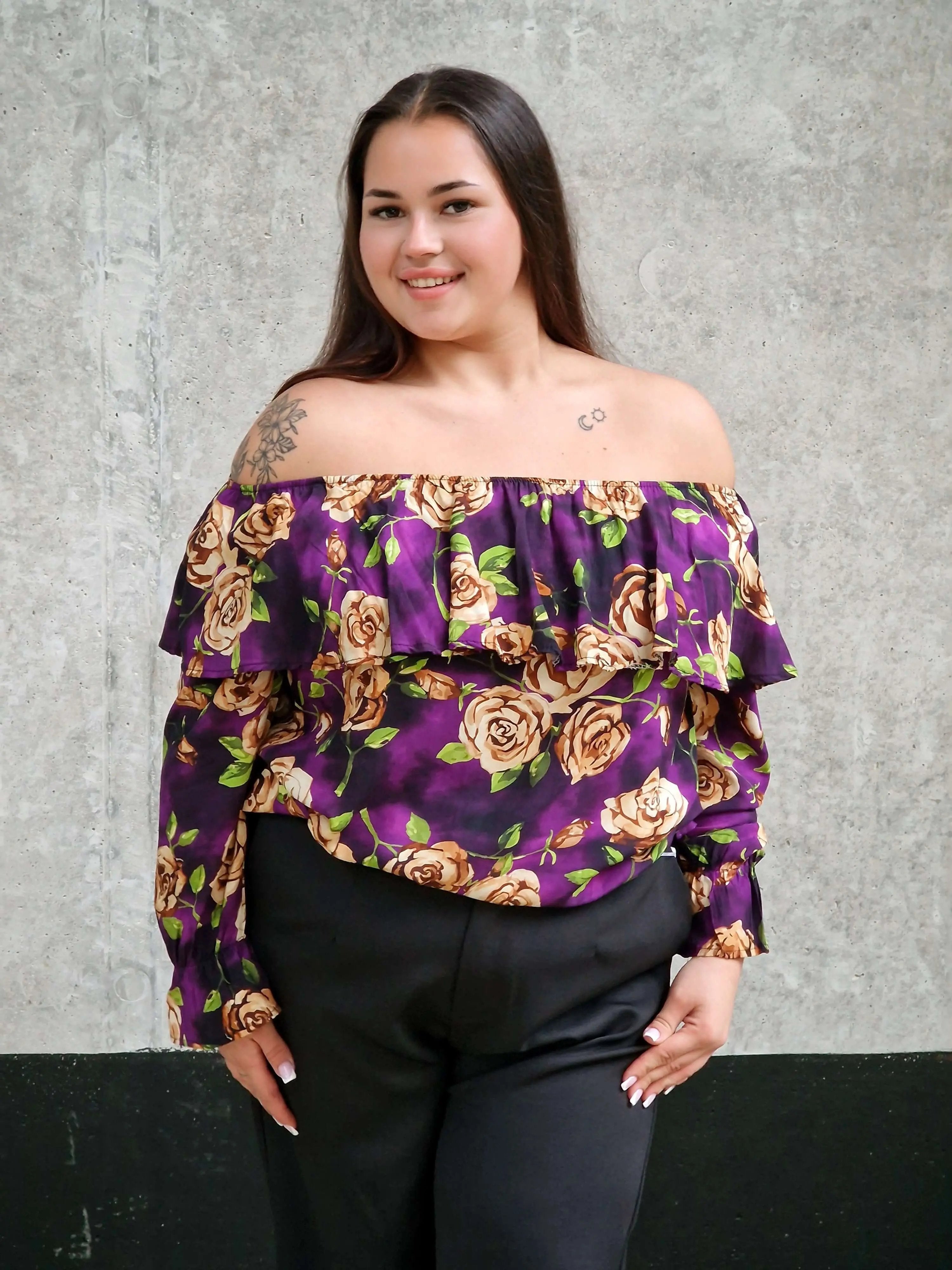 Bluzka hiszpanka z wzorem w kwiatki Stylowa XL