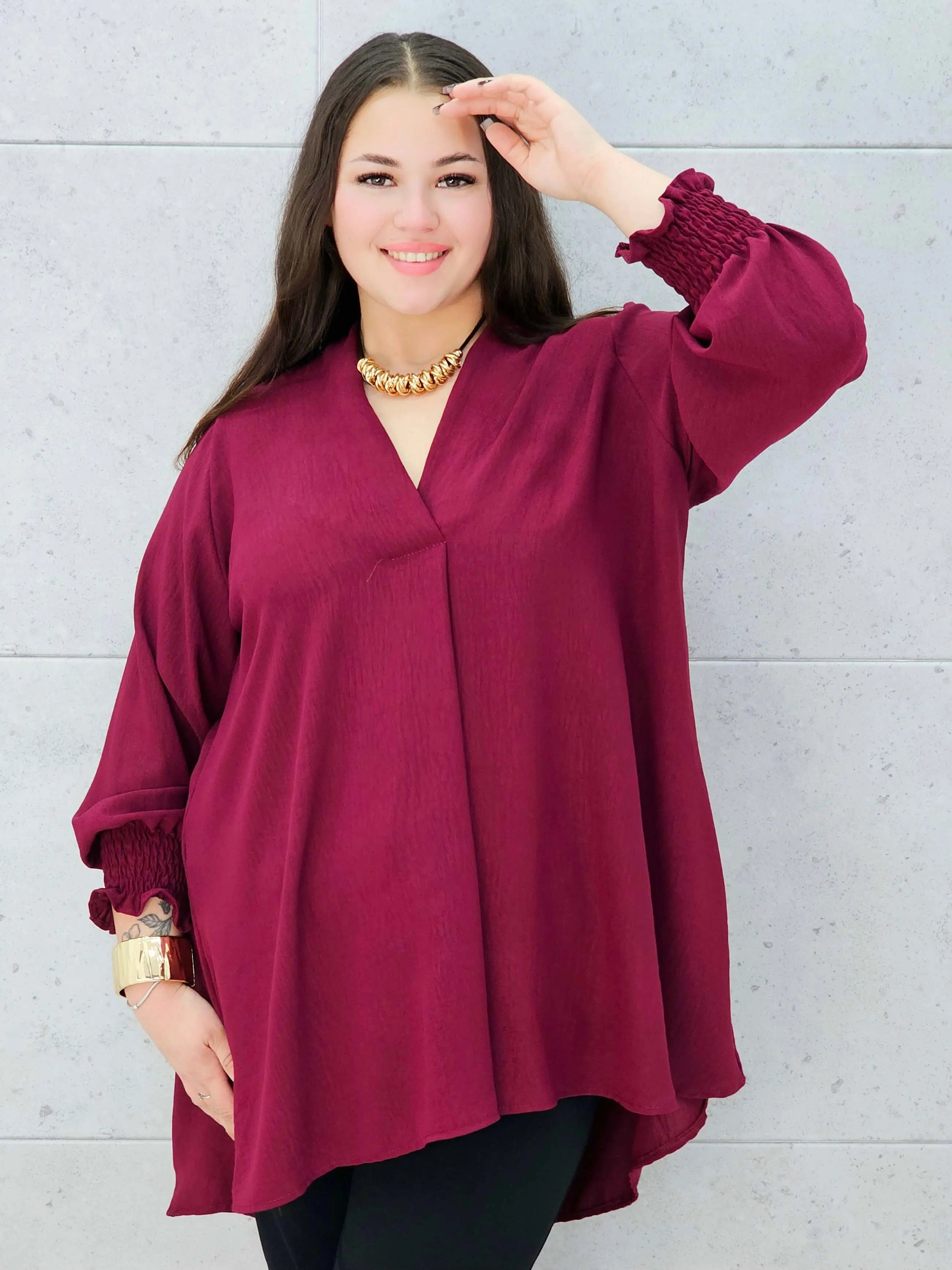 bordowa bluzka z dekoltem v plus size Stylowa XL – przód