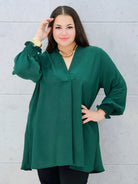 zielona elegancka bluzka z dekoltem v plus size Stylowa XL – przód