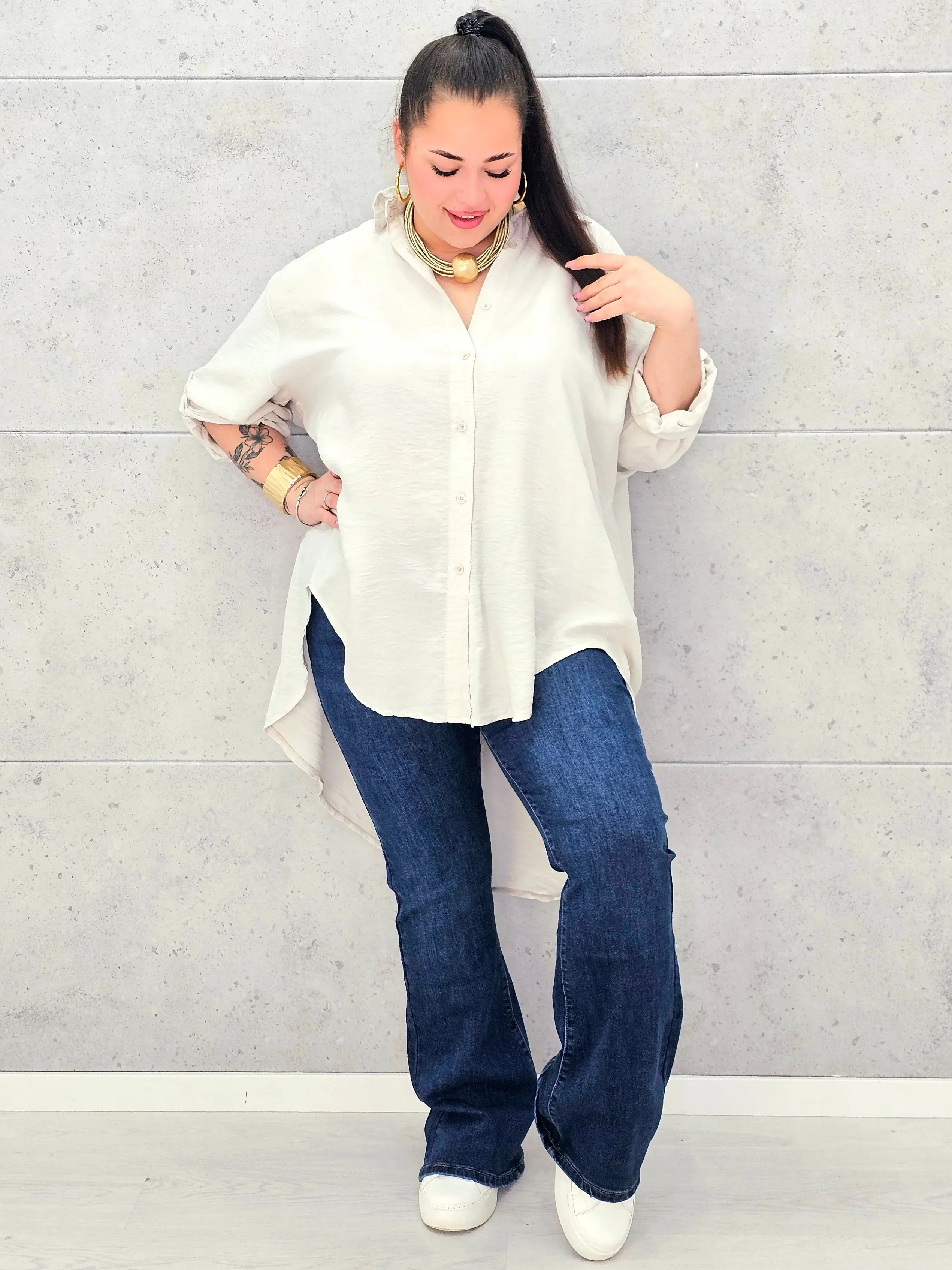 Bluzka koszulowa plus size z przedłużanym tyłem – nowoczesny i lekki fason XXL Stylowa XL