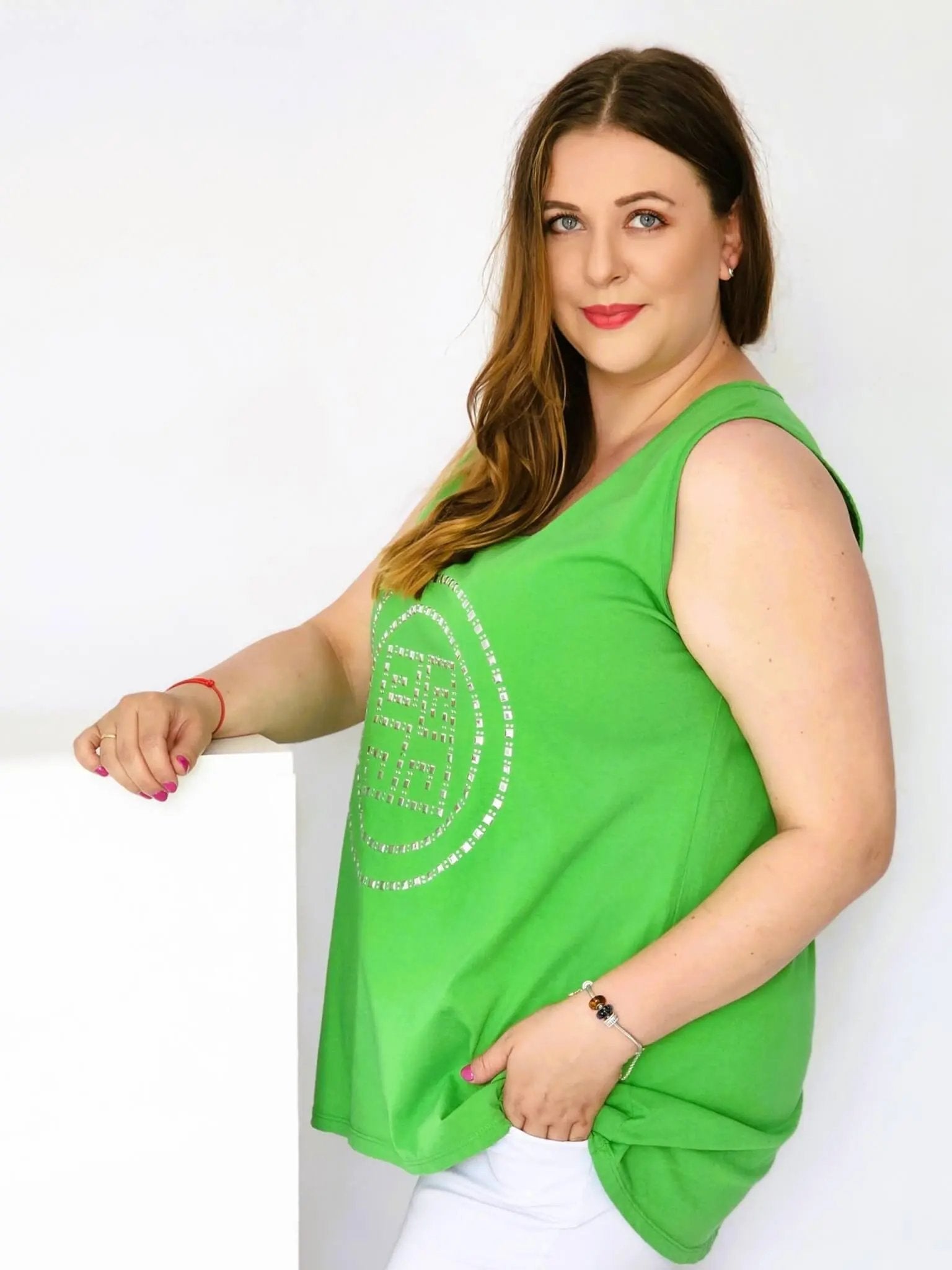 Bluzka na ramiączkach z aplikacja Stylowa XL