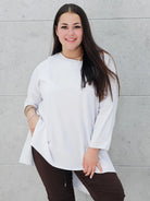 Bluzka oversize – klasyka, wygoda i styl dla każdej kobiety plus size Stylowa XL