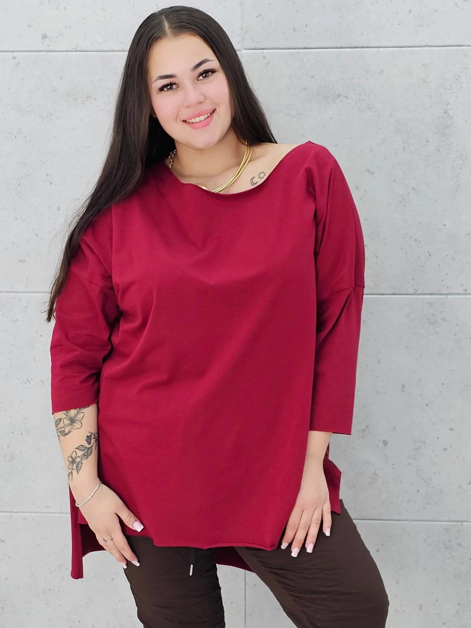 Bluzka oversize – klasyka, wygoda i styl dla każdej kobiety plus size Stylowa XL