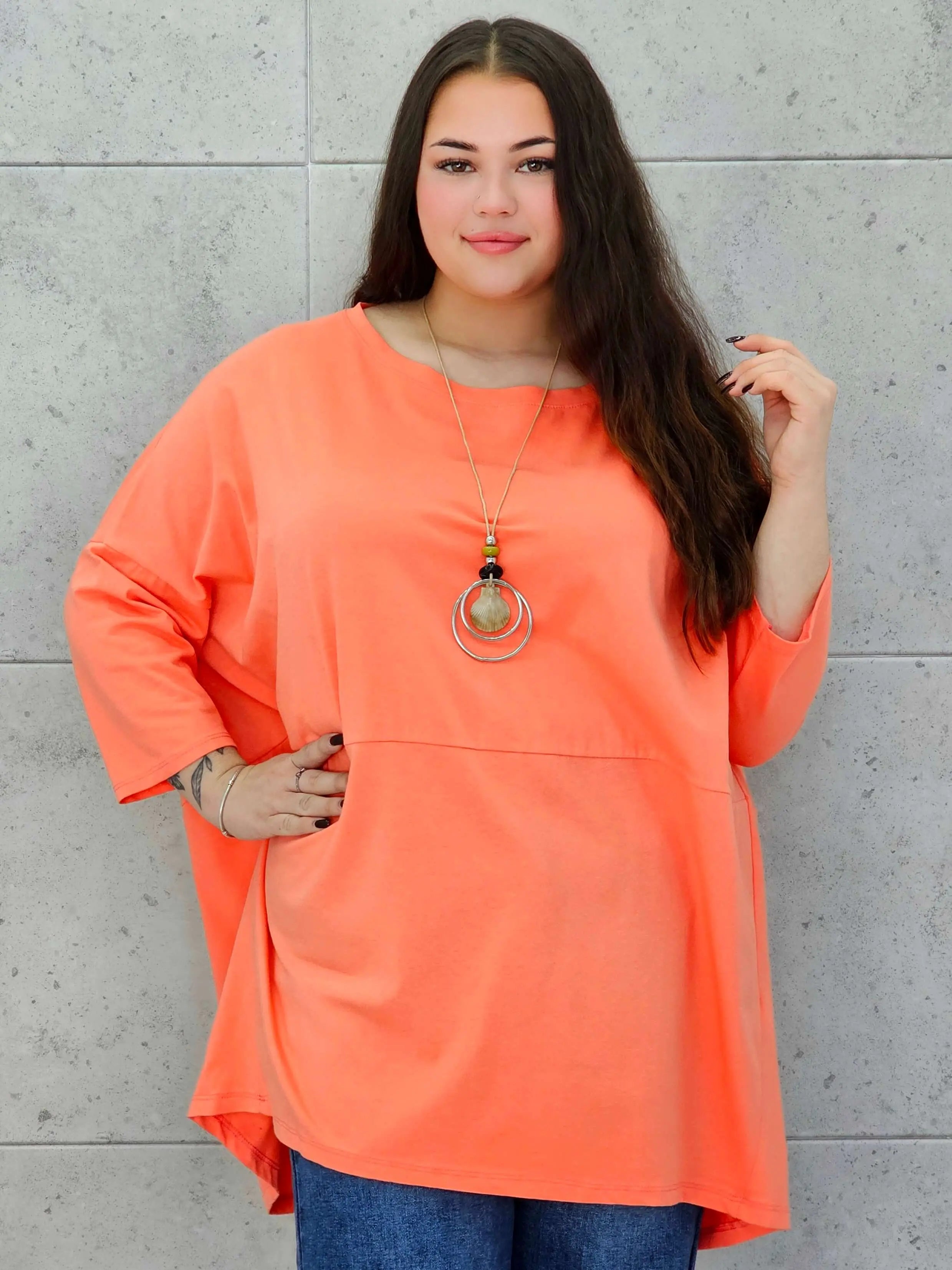 Bluzka plus size StylowaXL – lekka, oversize’owa i pełna koloru - Stylowa XL